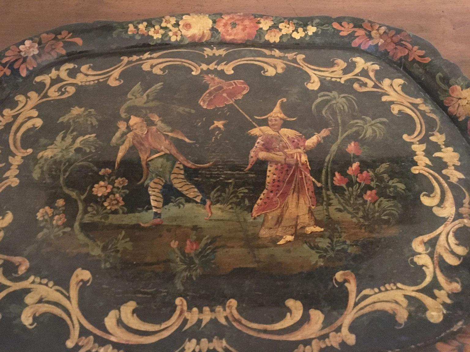 1750 Venezia Italien Grün lackiertes Holztablett mit chinesischen Figuren (Rokoko) im Angebot