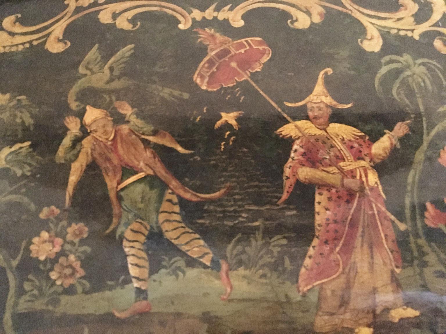 1750 Venezia Italien Grün lackiertes Holztablett mit chinesischen Figuren im Angebot 1