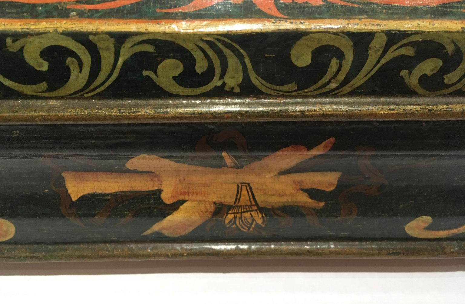 1750 Venezia Italia Caja de Madera Lacada Azul Oscuro con Decoración Dorada en venta 7