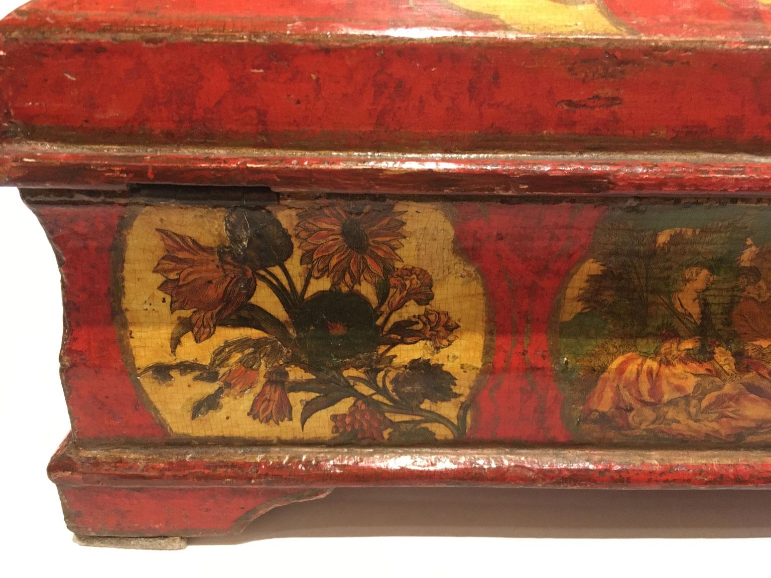 1750 Venezia Italia Caja de madera lacada roja y amarilla Joyero en venta 8