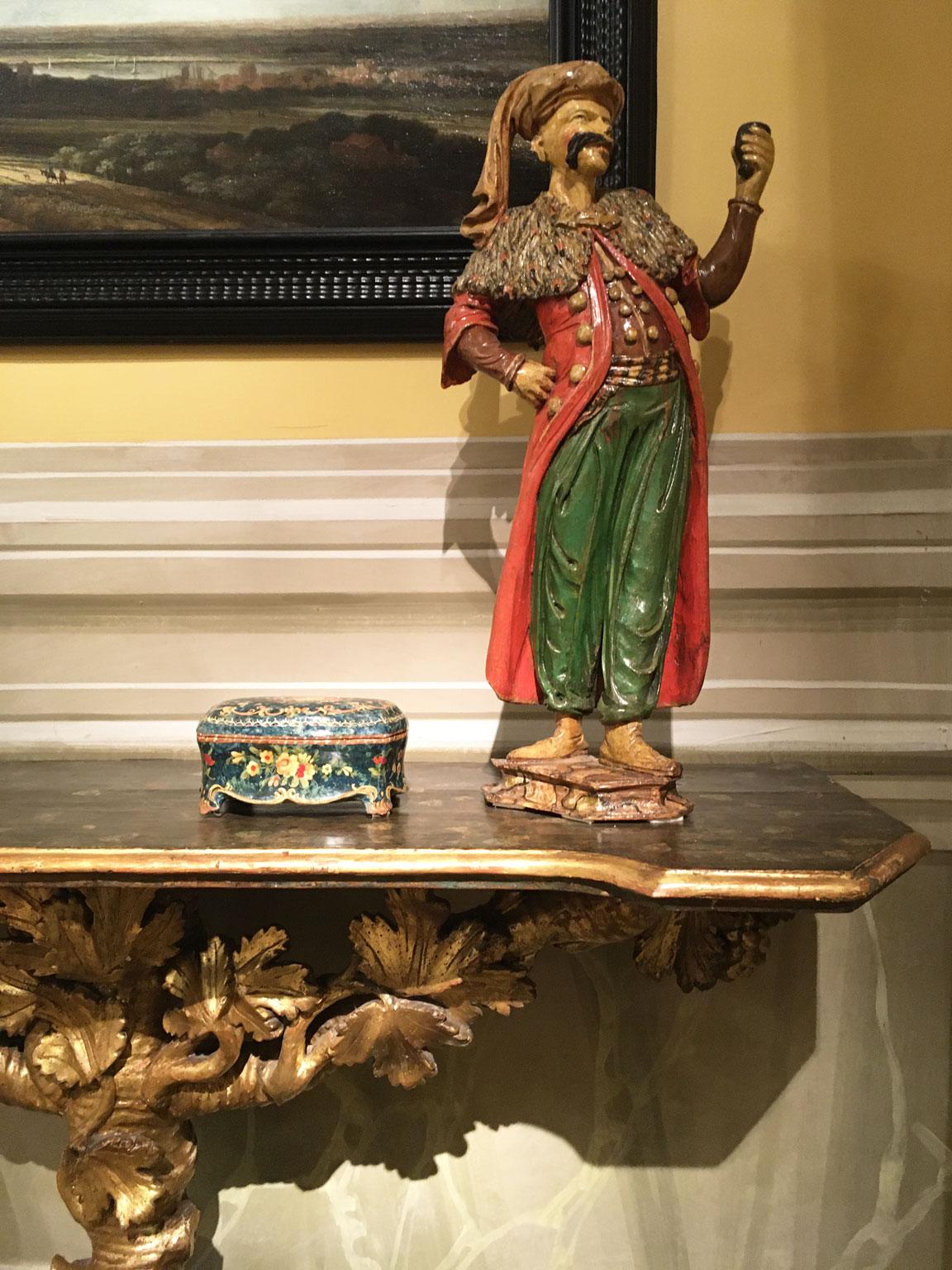 1750 Venecia Italia Escultura lacada policromada y grabada en madera en venta 9