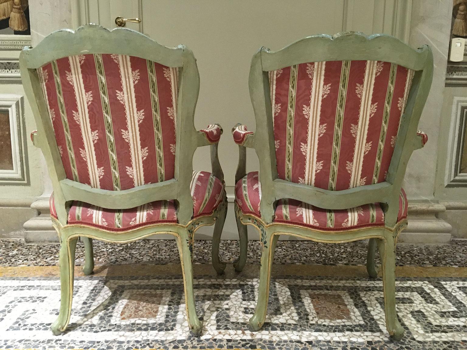 1750 Venezia Italy Set 2 Green Lacquered Wooden Armchairs with Floral Decoration For Sale 9