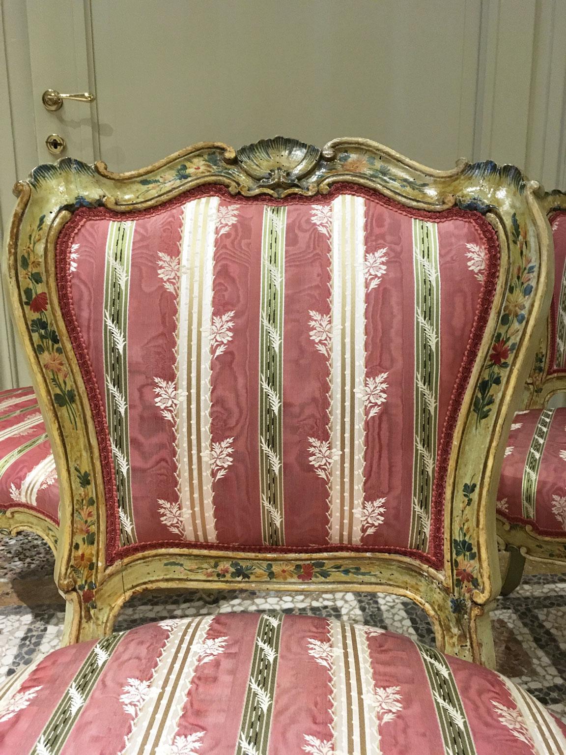 1750 Venezia Italy Set 3 Green Lacquered Wooden Engraved Chairs with Flowers For Sale 3