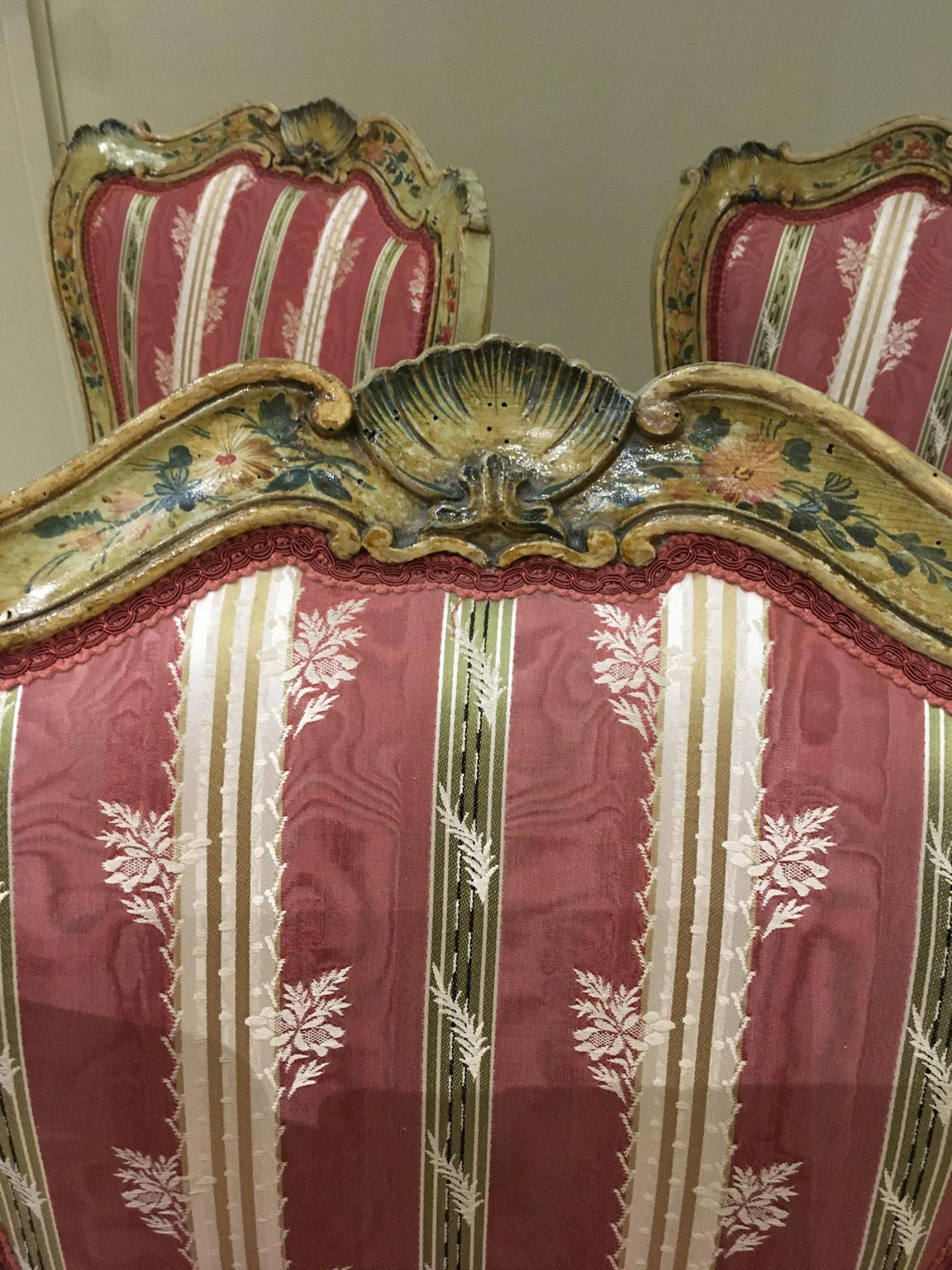 1750 Venezia Italy Set 3 Green Lacquered Wooden Engraved Chairs with Flowers For Sale 6