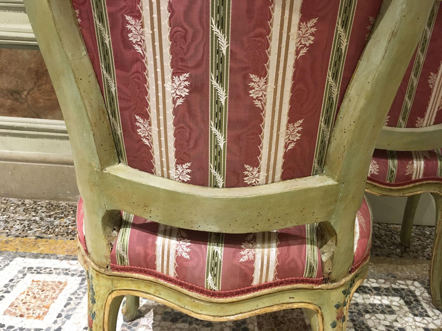 1750 Venezia Italy Set 3 Green Lacquered Wooden Engraved Chairs with Flowers For Sale 11