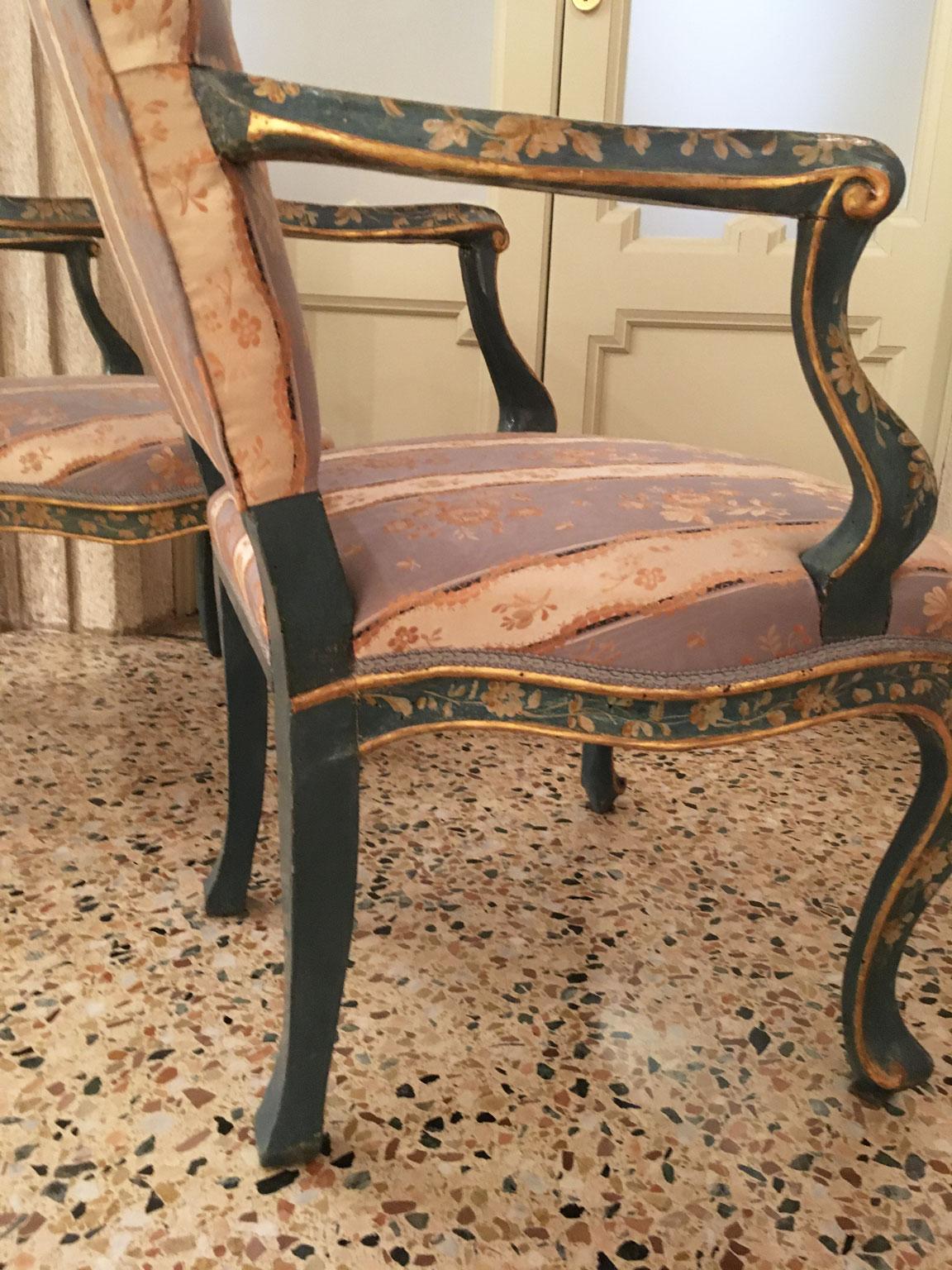 1750 Venezia Italy Set 4 Blue Lacquered Wooden Dining Armchairs with Flowers For Sale 5