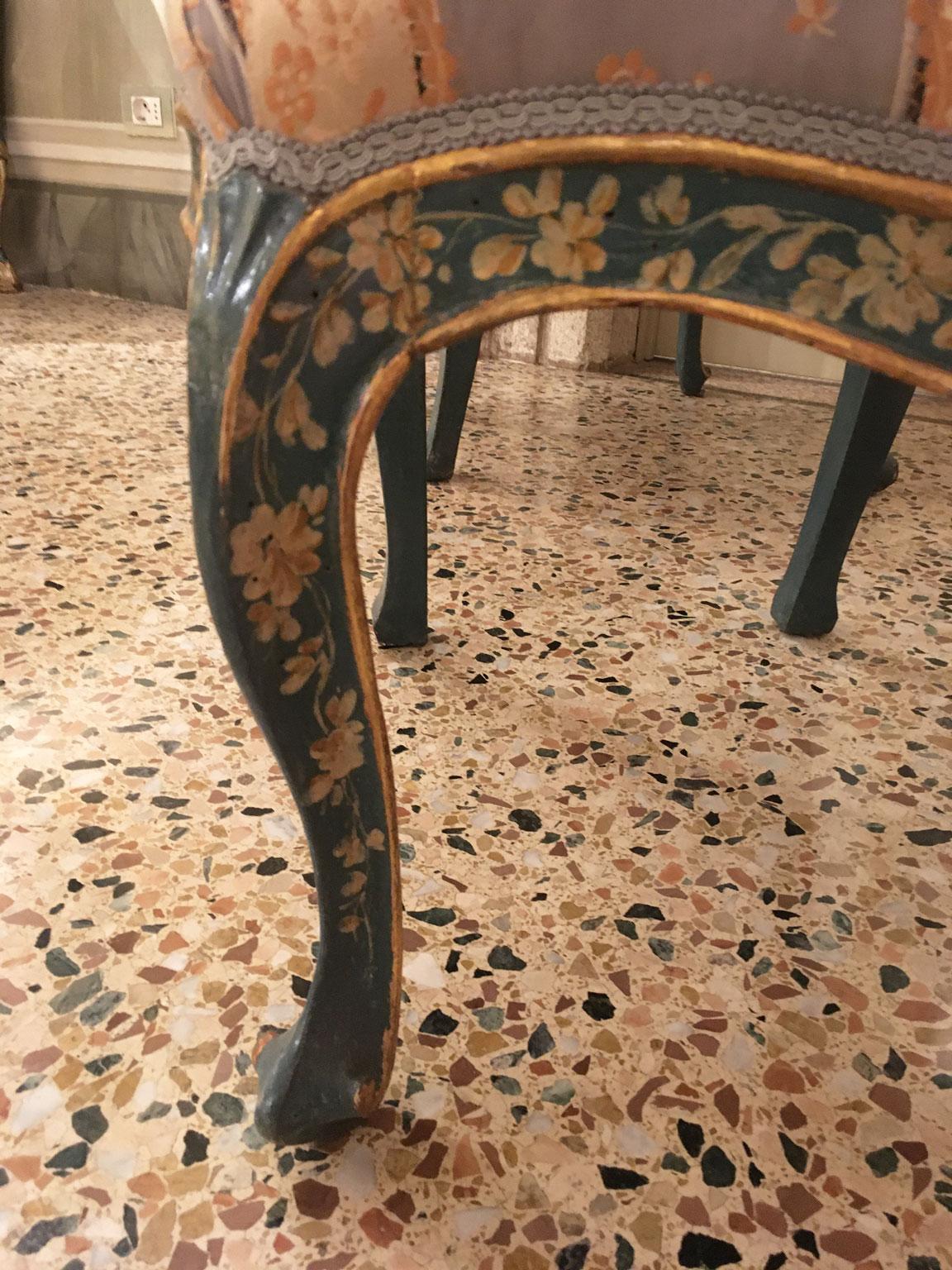 1750 Venezia Italy Set 4 Blue Lacquered Wooden Dining Armchairs with Flowers For Sale 6