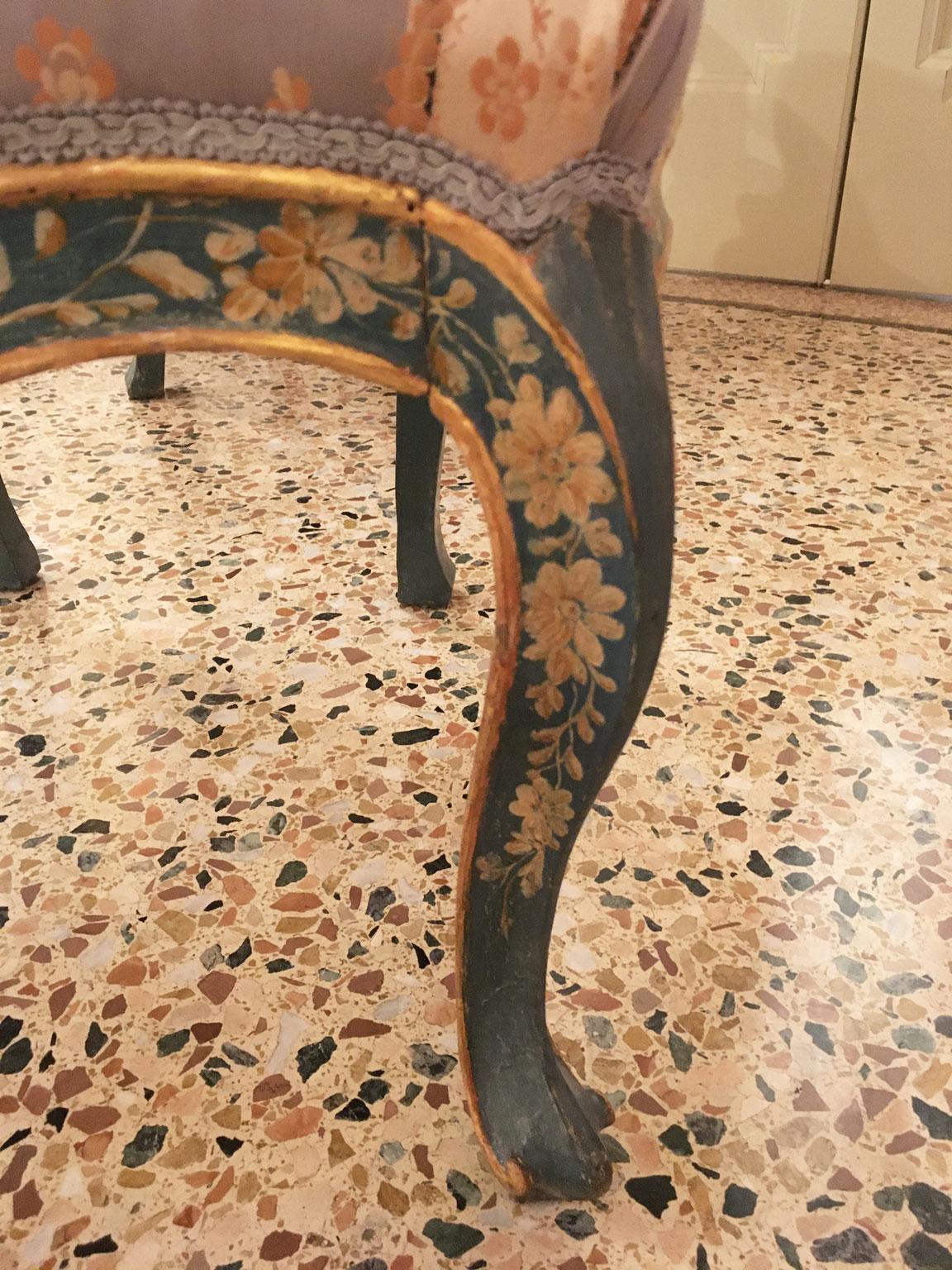 1750 Venezia Italy Set 4 Blue Lacquered Wooden Dining Armchairs with Flowers For Sale 8