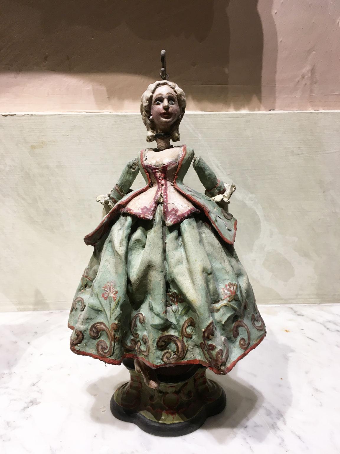 Rococo 1750 Venezia Italy Set 7 Lacquered Puppets Polychrome Wooden and Papier Machè For Sale