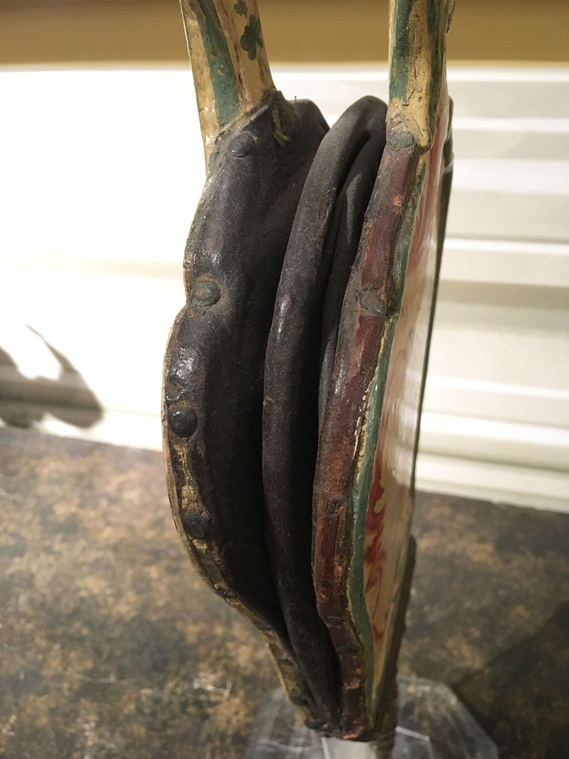 1750 Venezia Italia Amarillo Lacado Fuelle de Chimenea de Madera Tallada con Flores Bronce en venta