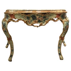 1750 Venezia Consolle incisa in legno laccato azzurro e verde con fiori