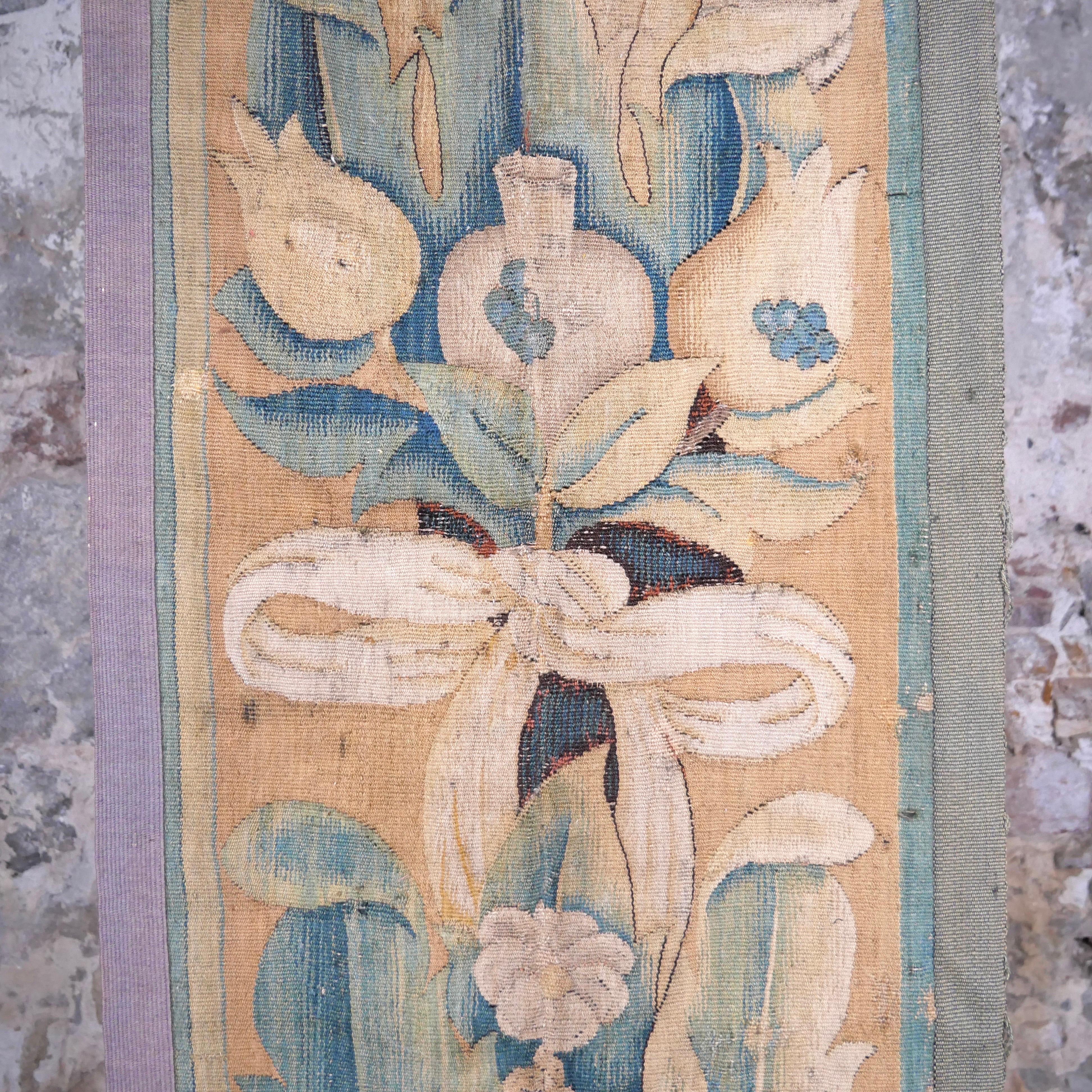 Flämischer Wandteppich Feuilles d'Aristoloche von 1750 (Handgewebt) im Angebot