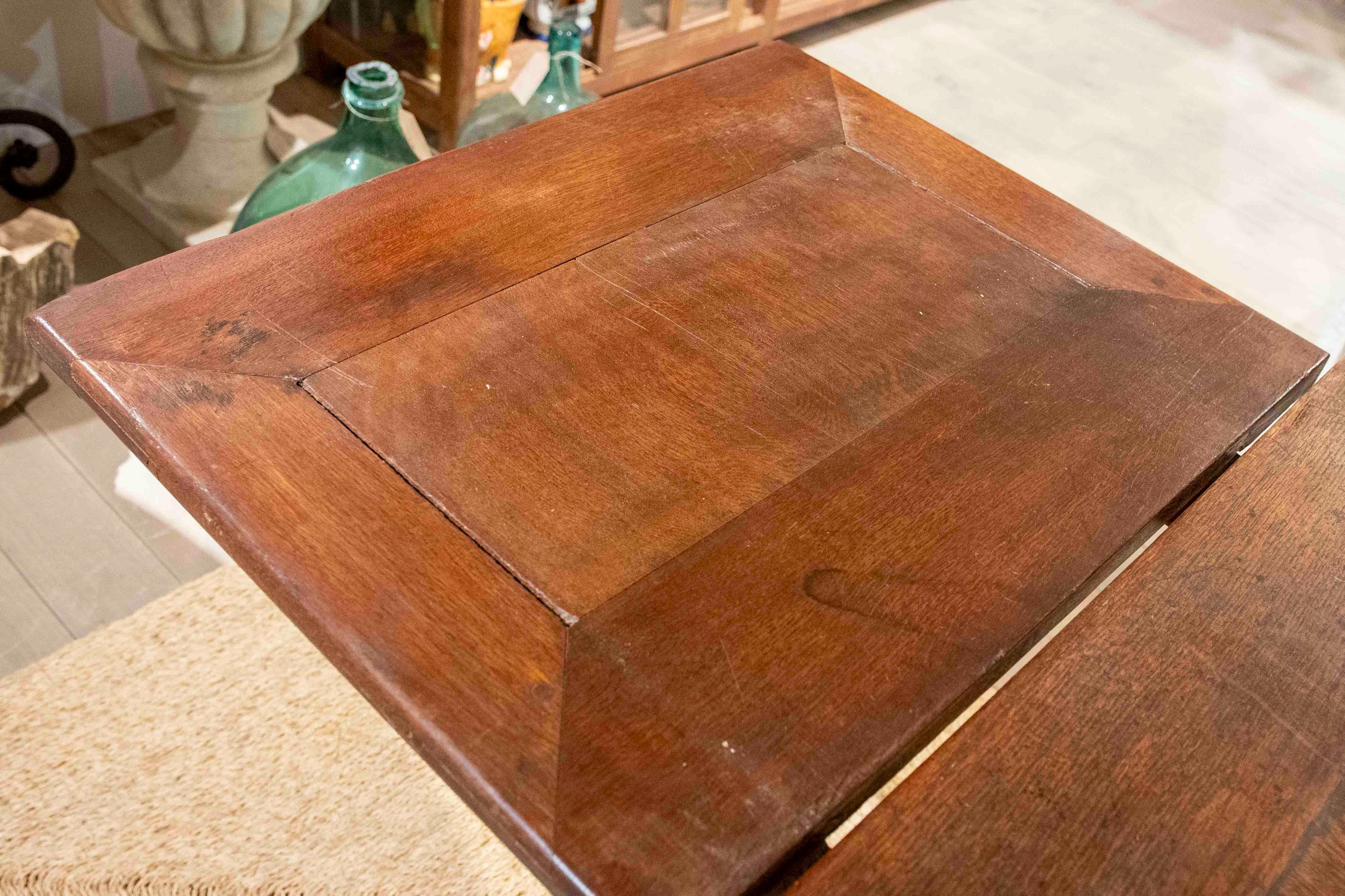 1750s Solid Oak English Extendable Table with Turned Legs For Sale 11