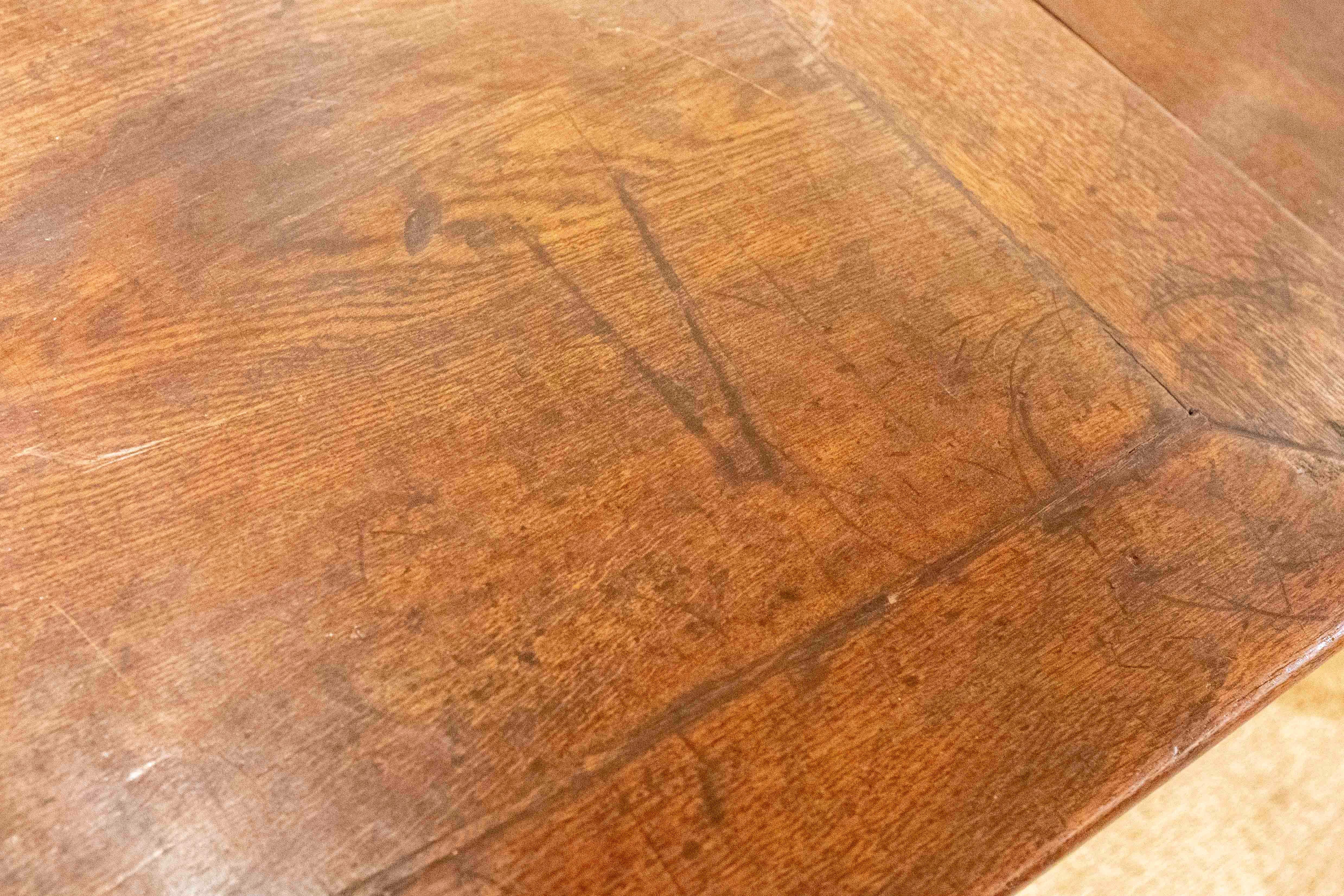 1750s Solid Oak English Extendable Table with Turned Legs For Sale 12