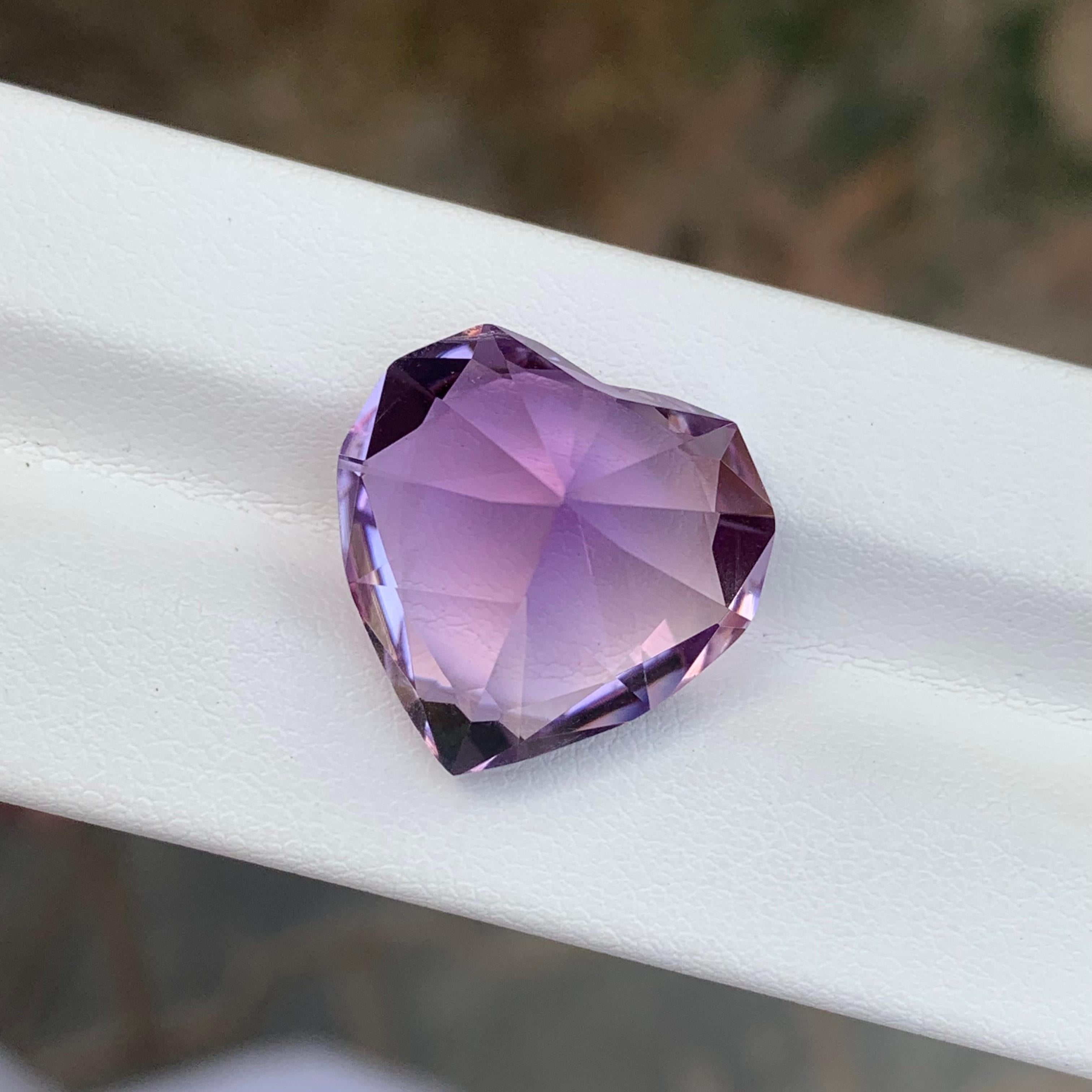 17,55 Karat natürlicher loser Amethyst in Herzform Edelstein im Angebot 4