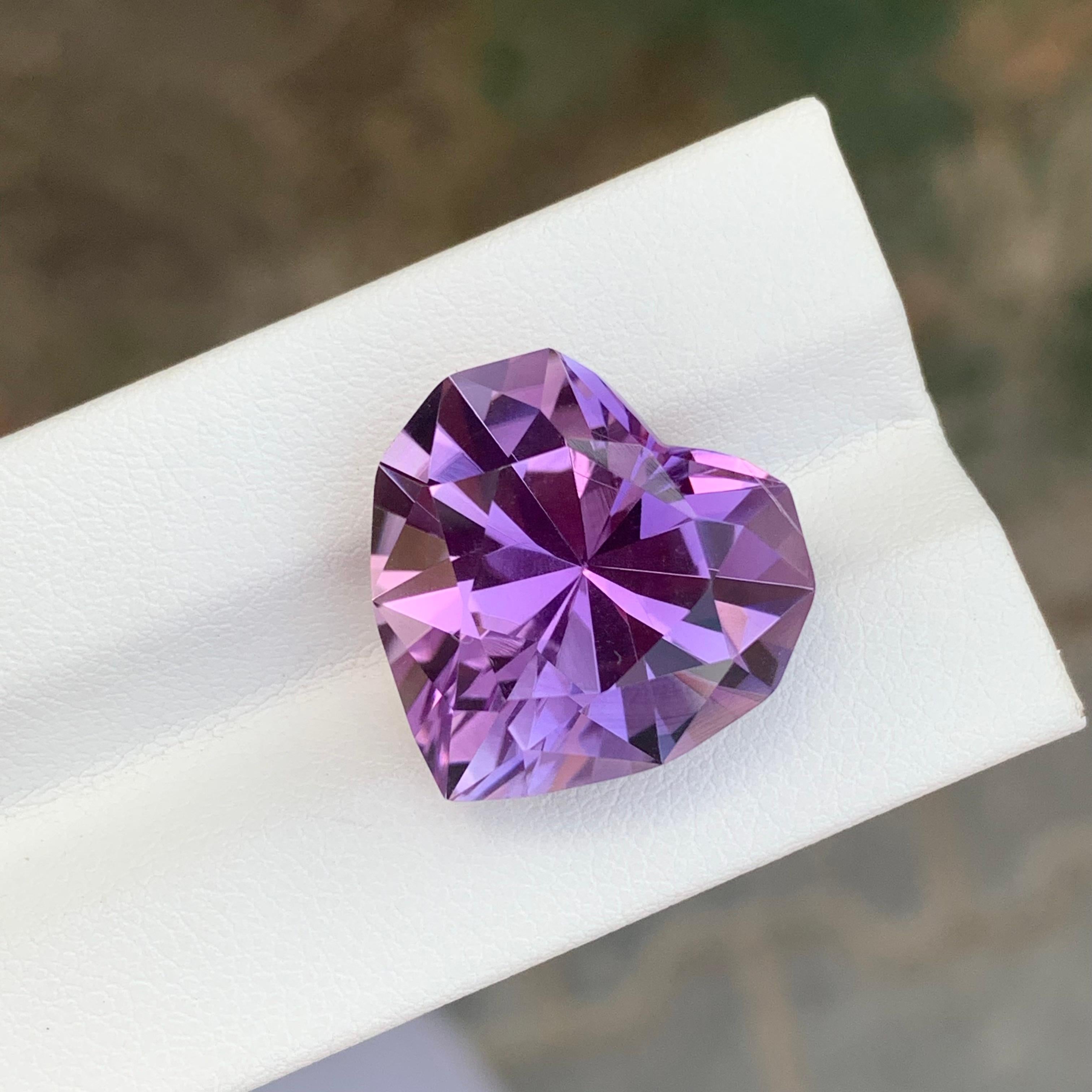 17,55 Karat natürlicher loser Amethyst in Herzform Edelstein für Damen oder Herren im Angebot