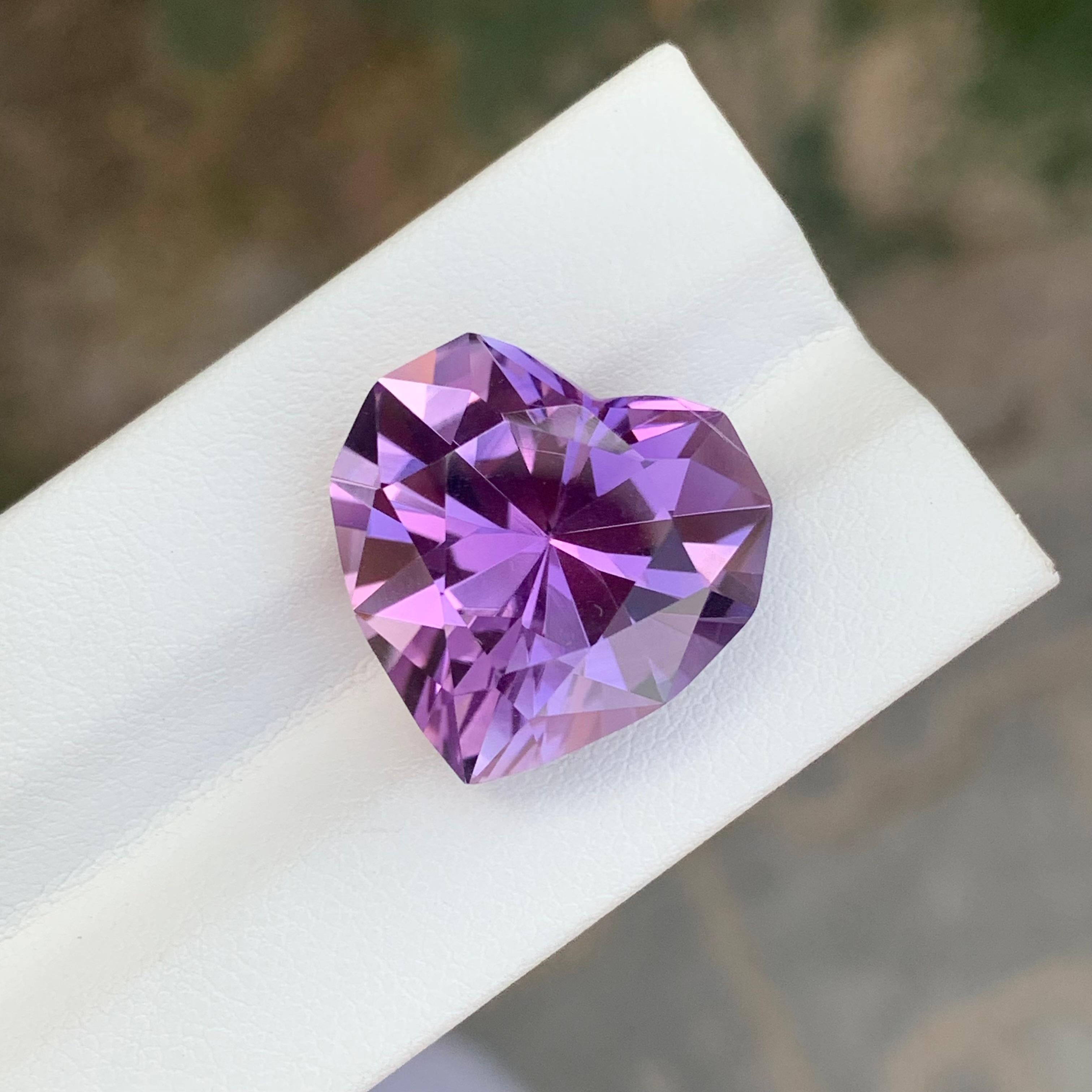 17,55 Karat natürlicher loser Amethyst in Herzform Edelstein im Angebot 1