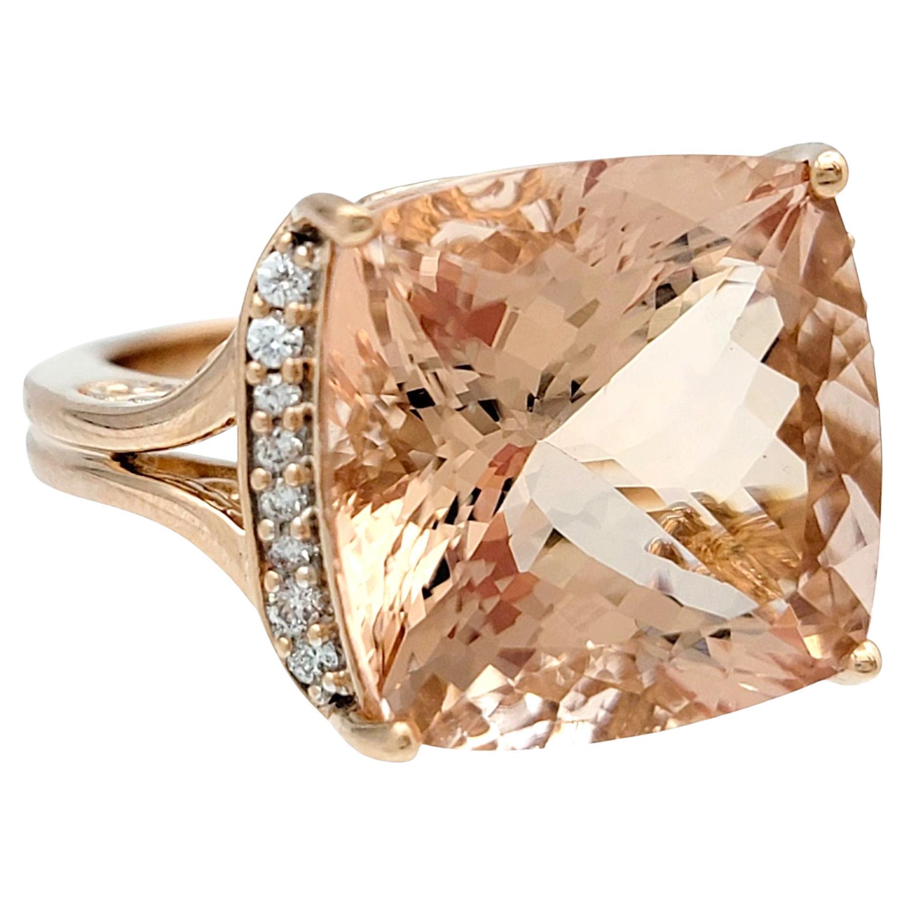 17,57 Karat Morganit im Kissenschliff im Kissenschliff Cocktail-Ring mit Diamanten 14 Karat Roségold