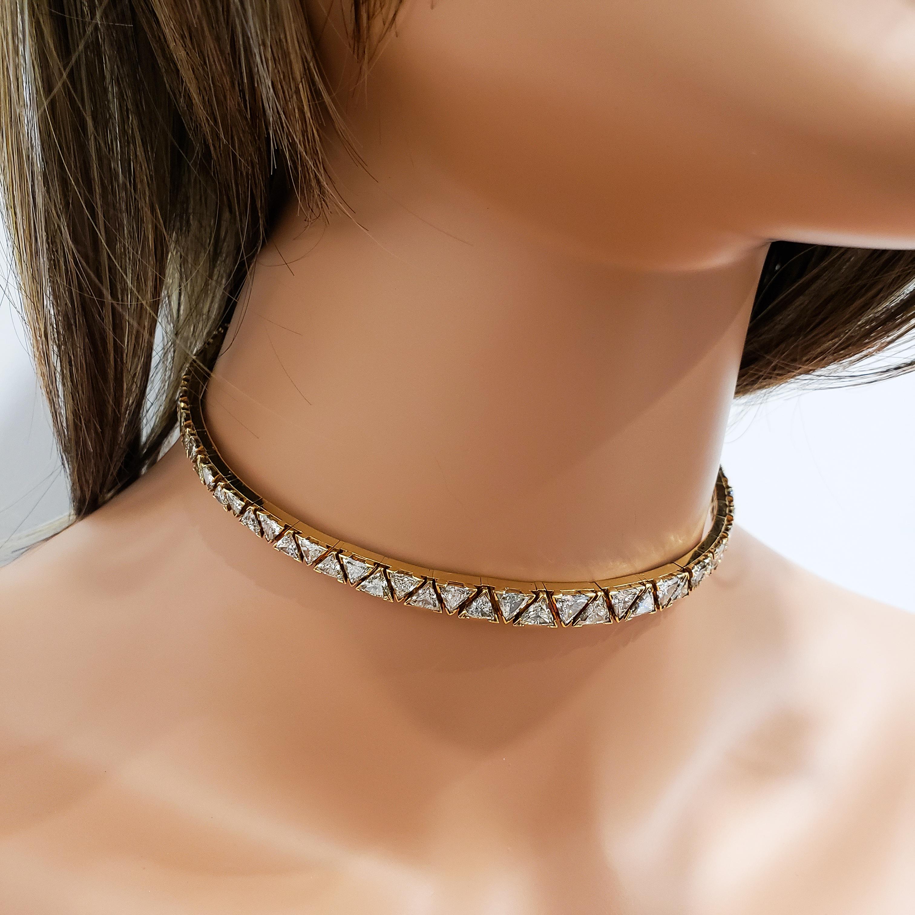 17.57 Carat Trillion Diamond Yellow Gold Choker Necklace In Excellent Condition In New York, NY