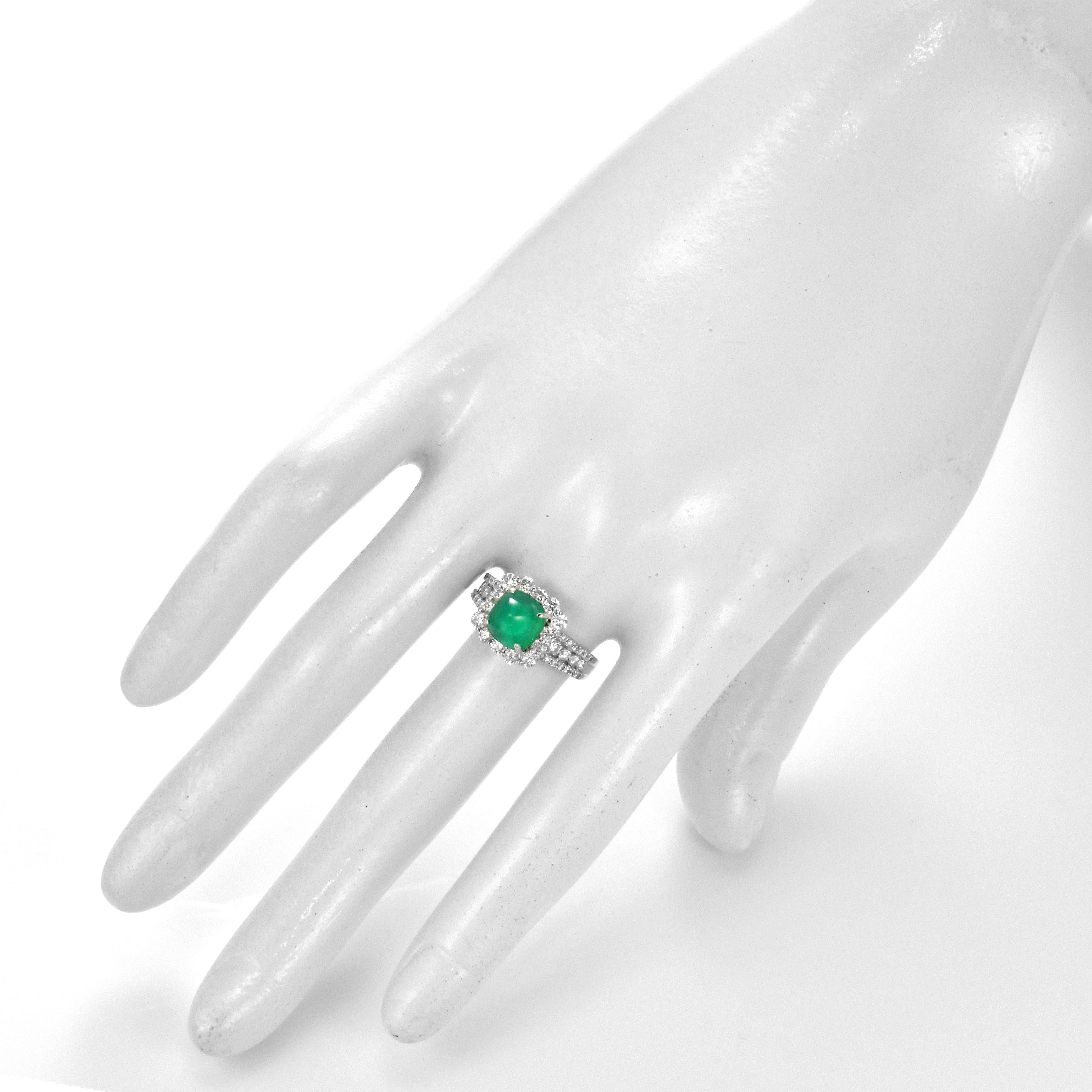 1.759 Karat natürlicher kolumbianischer Zuckerhut-Smaragd & Diamantring aus Platin mit Zuckerhut-Smaragd Damen im Angebot