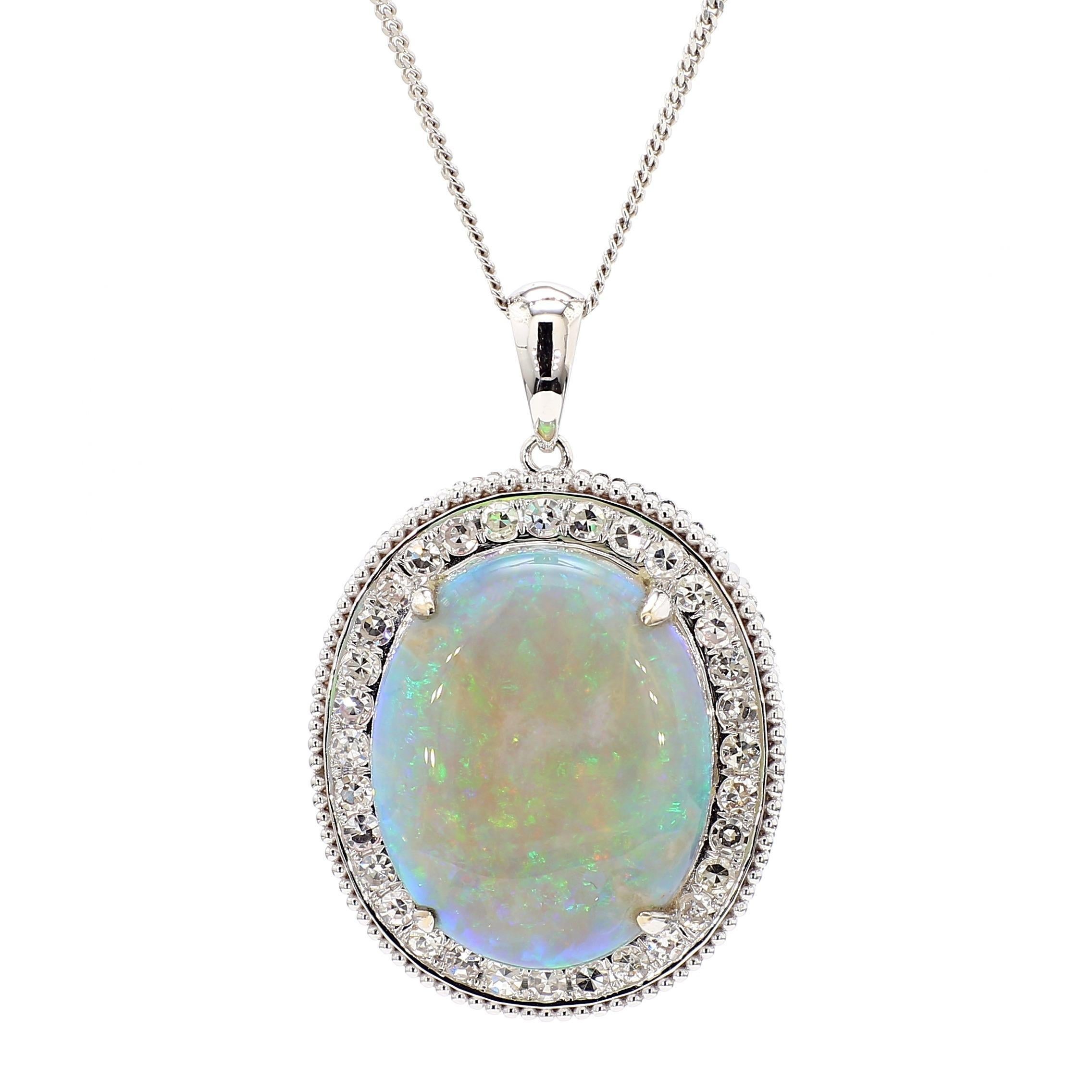 17.59 Carat White Opal & Diamond Halo Milgrain 18K White Gold Vintage Pendentif en vente 4