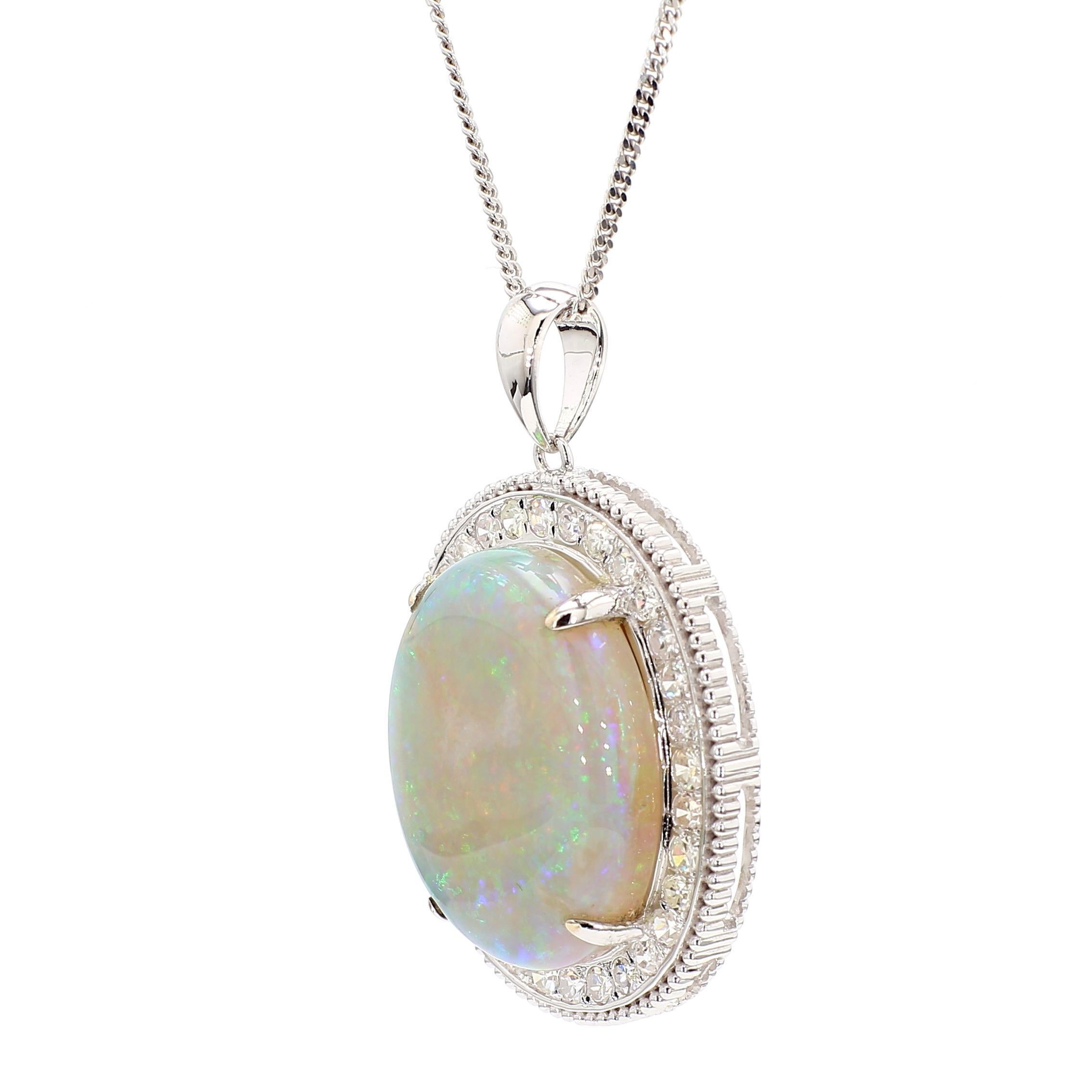 17.59 Carat White Opal & Diamond Halo Milgrain 18K White Gold Vintage Pendentif en vente 3