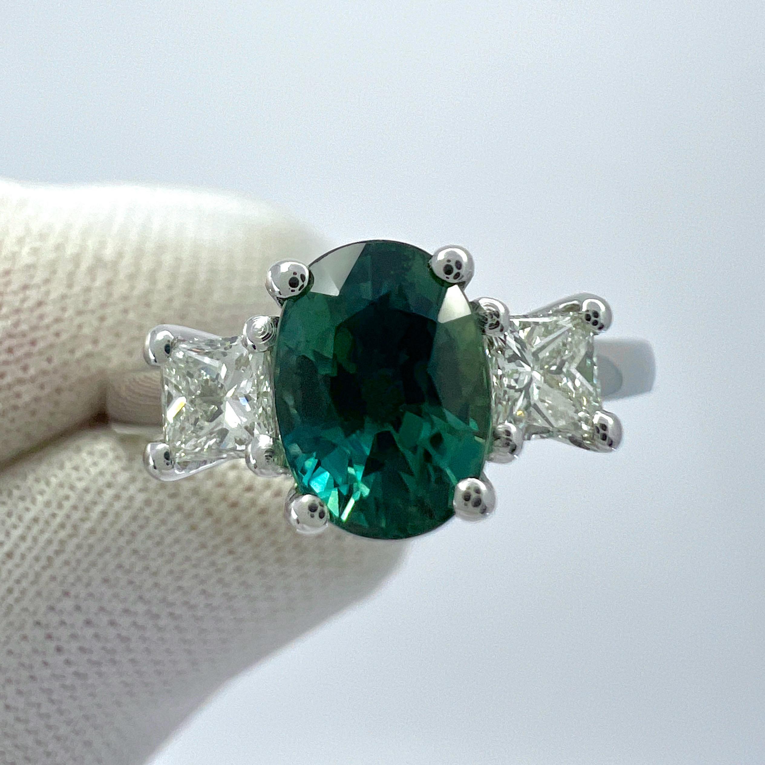 1.75ct Green Blue Oval Cut Sapphire And Diamond 18k White Gold Three Stone Ring In New Condition For Sale In Birmingham, GB