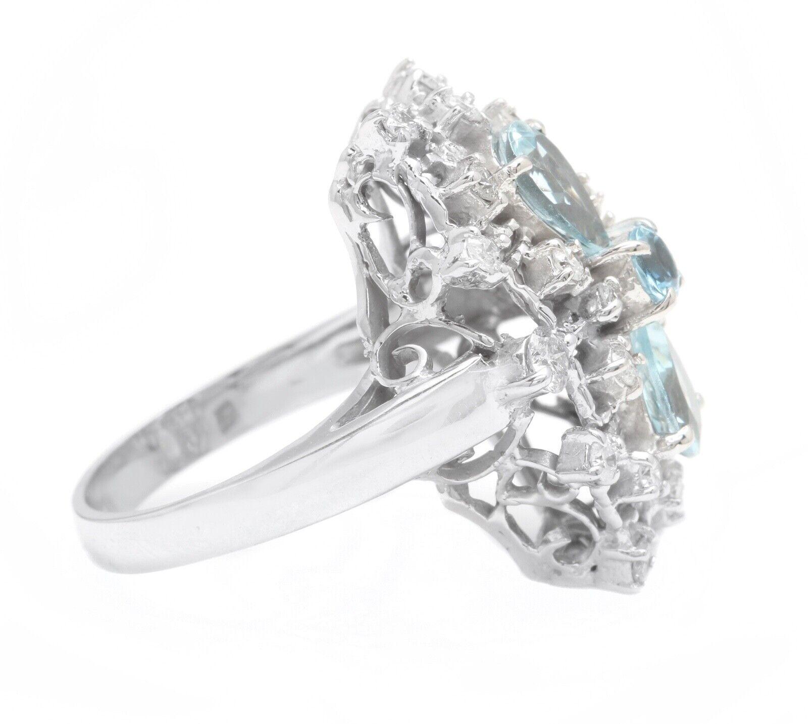 Mixed Cut 1.75Ct Natural Aquamarine and Diamond 14K Solid White Gold Ring For Sale