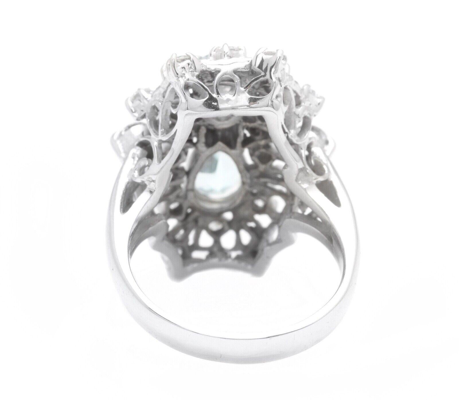 1.75Ct Natural Aquamarine and Diamond 14K Solid White Gold Ring In New Condition For Sale In Los Angeles, CA