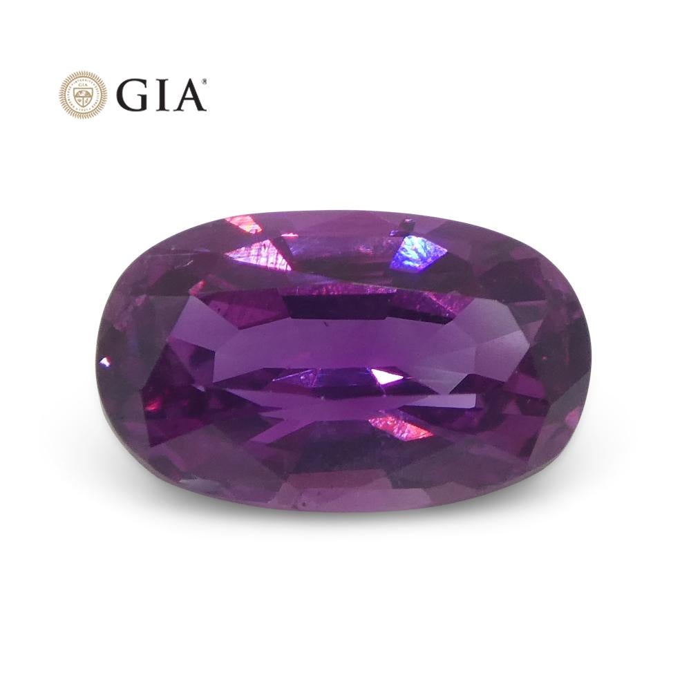 Women's or Men's 1.75 Carat Oval Pink-Purple Sapphire GIA Certified Pakistan / Kashmir For Sale