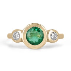 Bague en or 14 carats à trois pierres, émeraude ronde verte de printemps et diamants 1,75 cw