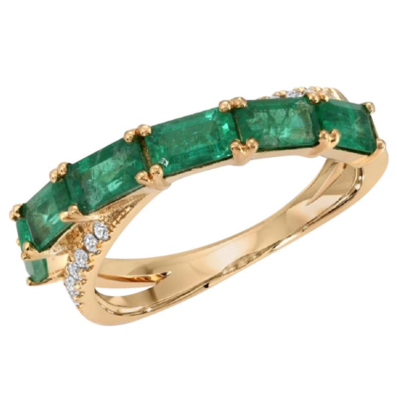 1.76 Carat Colombian Emerald & 0.12 Carat Diamonds in 14K Yellow Gold Band Ring For Sale