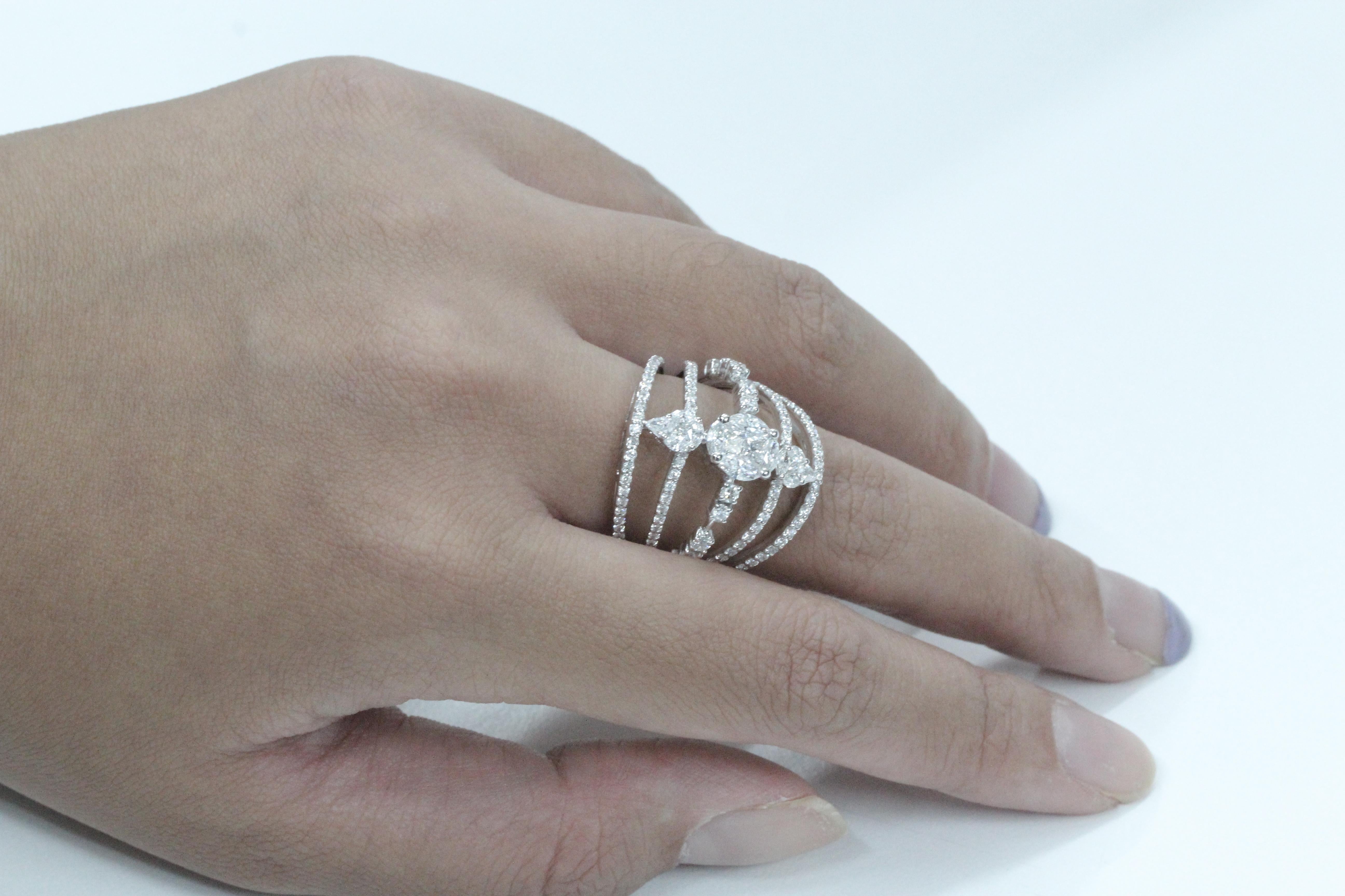 For Sale:  1.76 Carat Diamond Illusion Wedding Ring in 18 Karat Gold 6