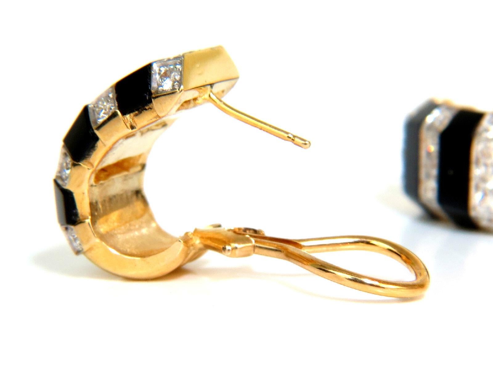1.76 Carat Diamonds Carved Jet Black Onyx Clip Huggie Earrings 14 Karat G/VS In New Condition In New York, NY