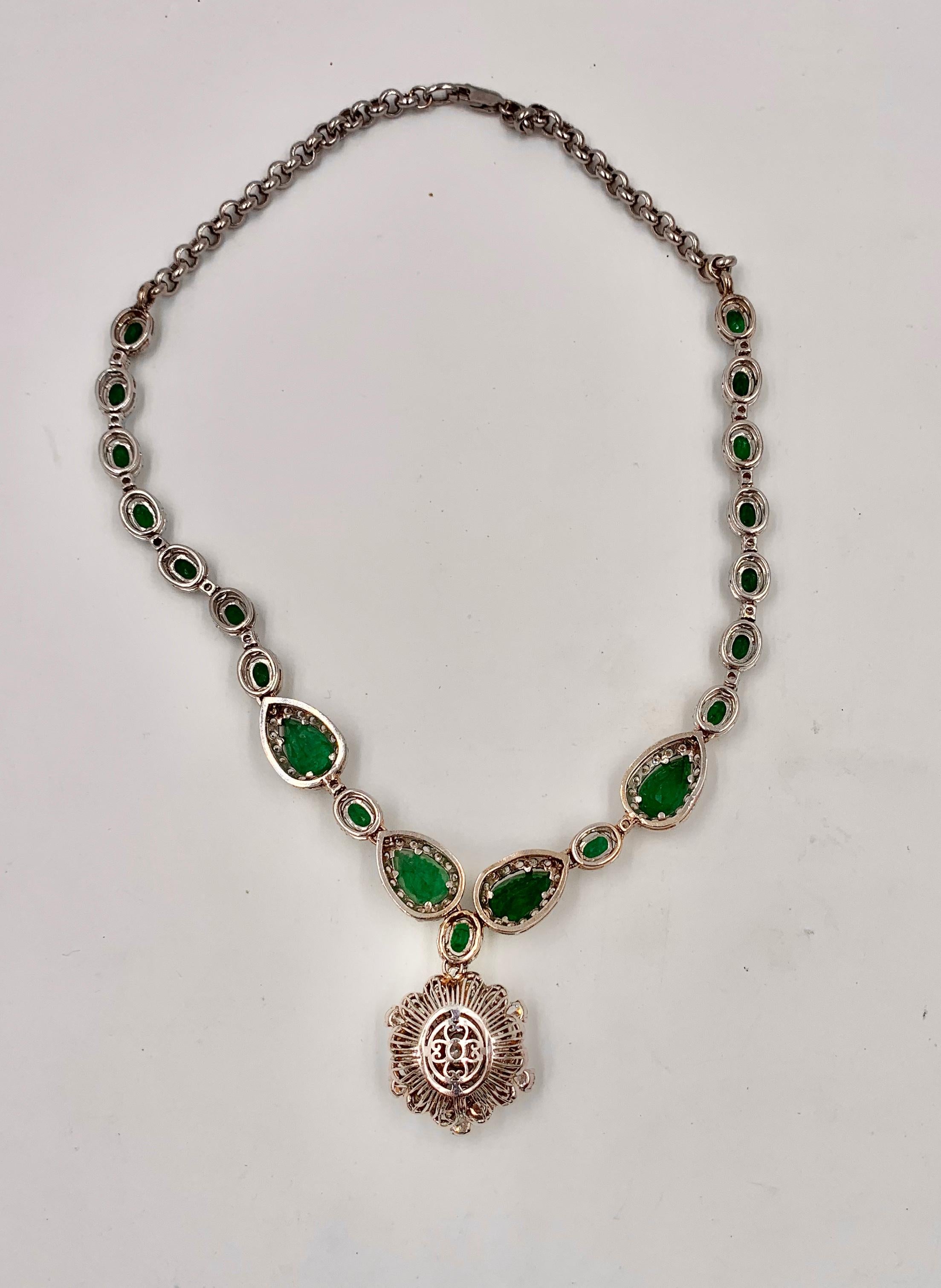 17.6 Carat Emerald 6.3 Carat Diamond Pendant Necklace Antique Estate Gold For Sale 5