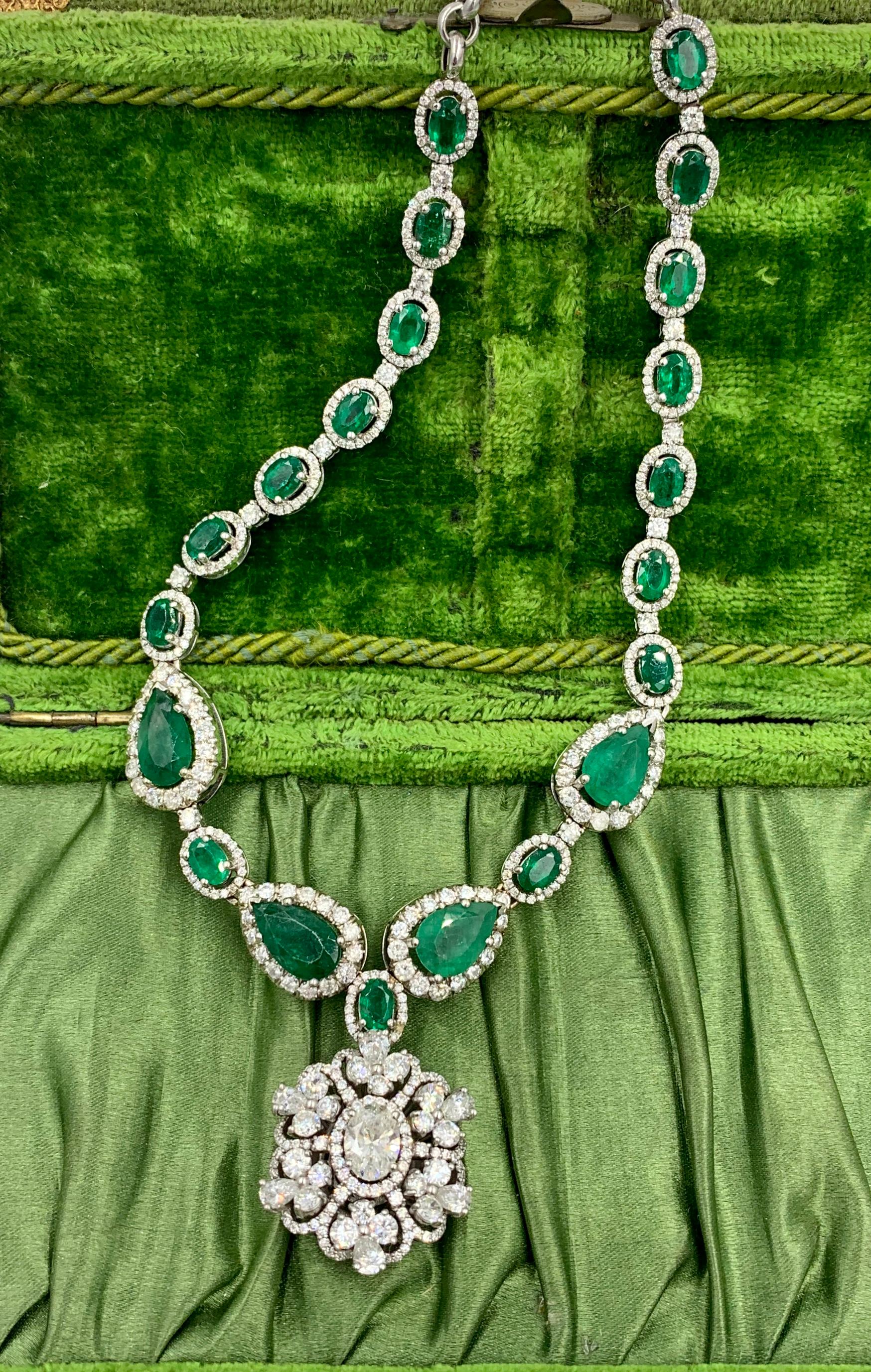 emerald antique necklace