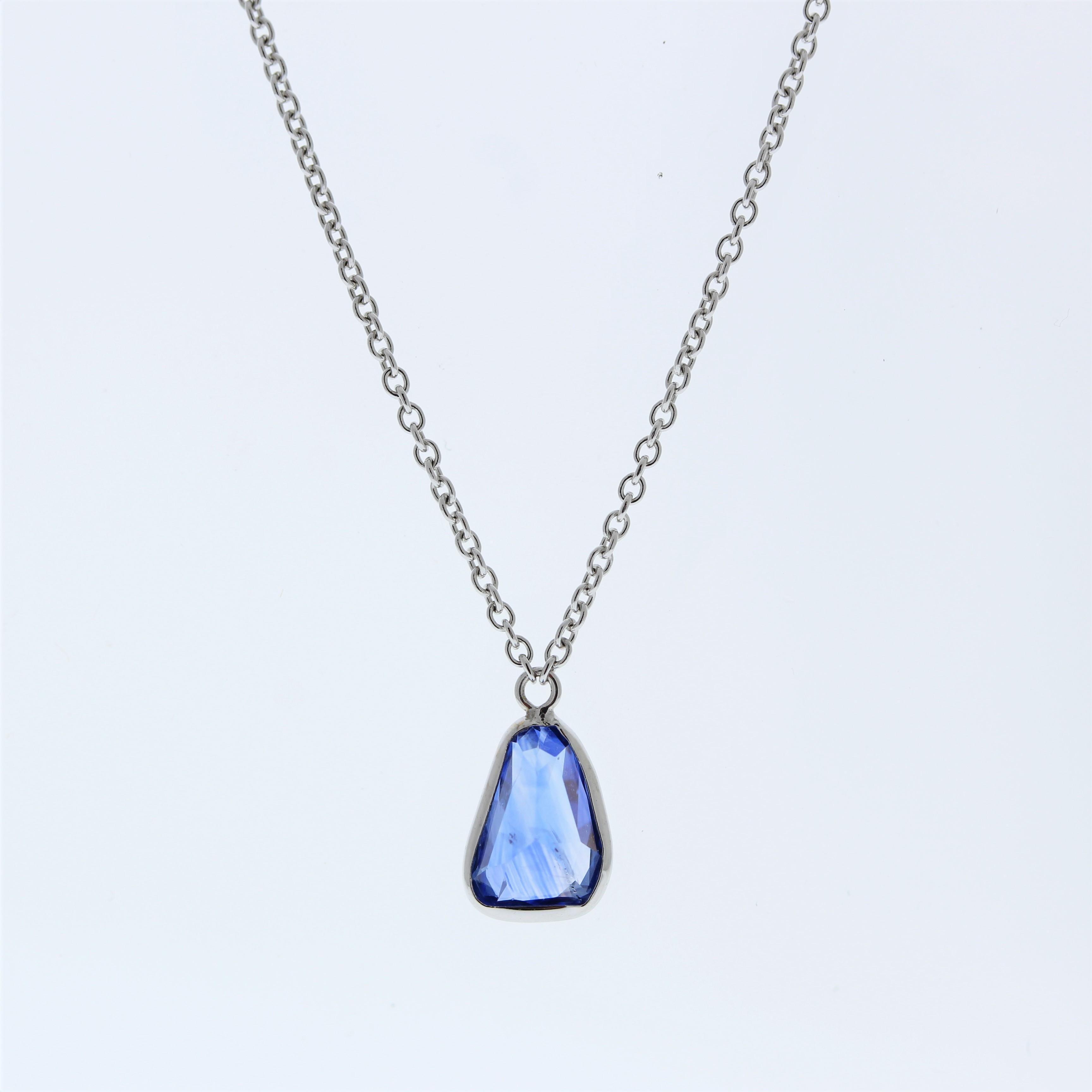 Uncut 1.76 Carat Triangle Sapphire Blue Fashion Necklaces In 14k White Gold For Sale