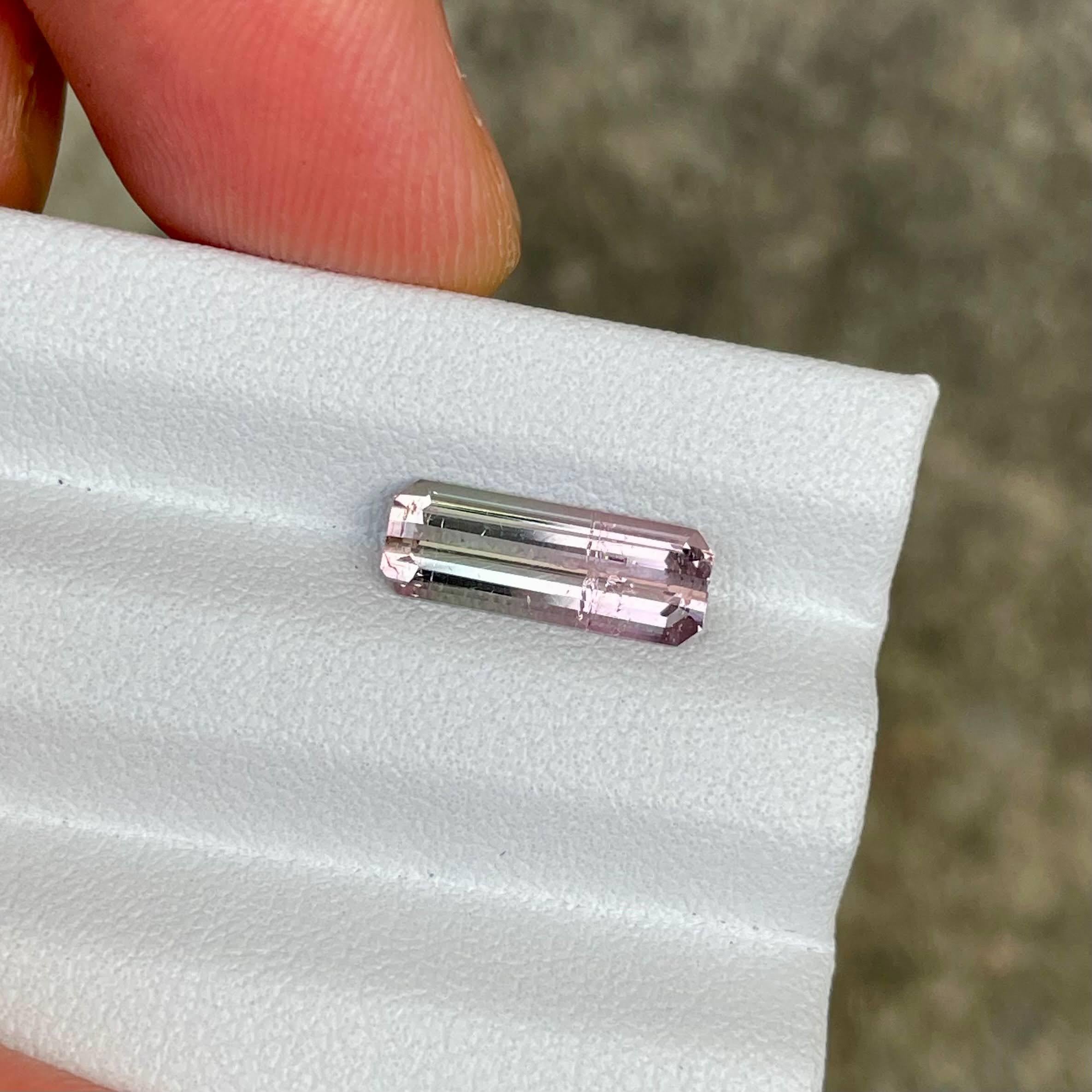 Pierre tourmaline bicolore taille émeraude afghane de 1.76 carat Neuf - En vente à Bangkok, TH