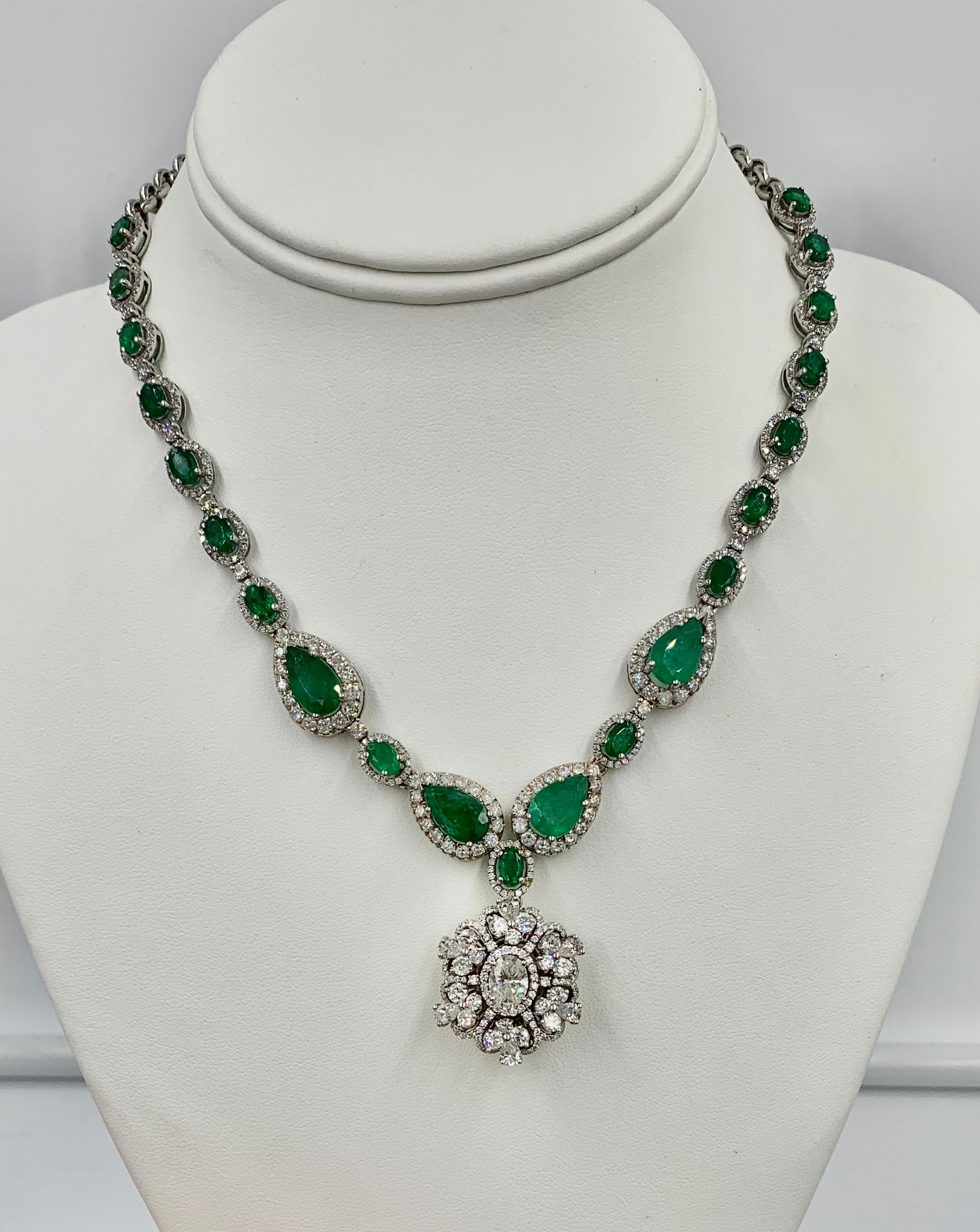 Women's 17.6 Carat Emerald 6.3 Carat Diamond Pendant Necklace Antique Estate Gold