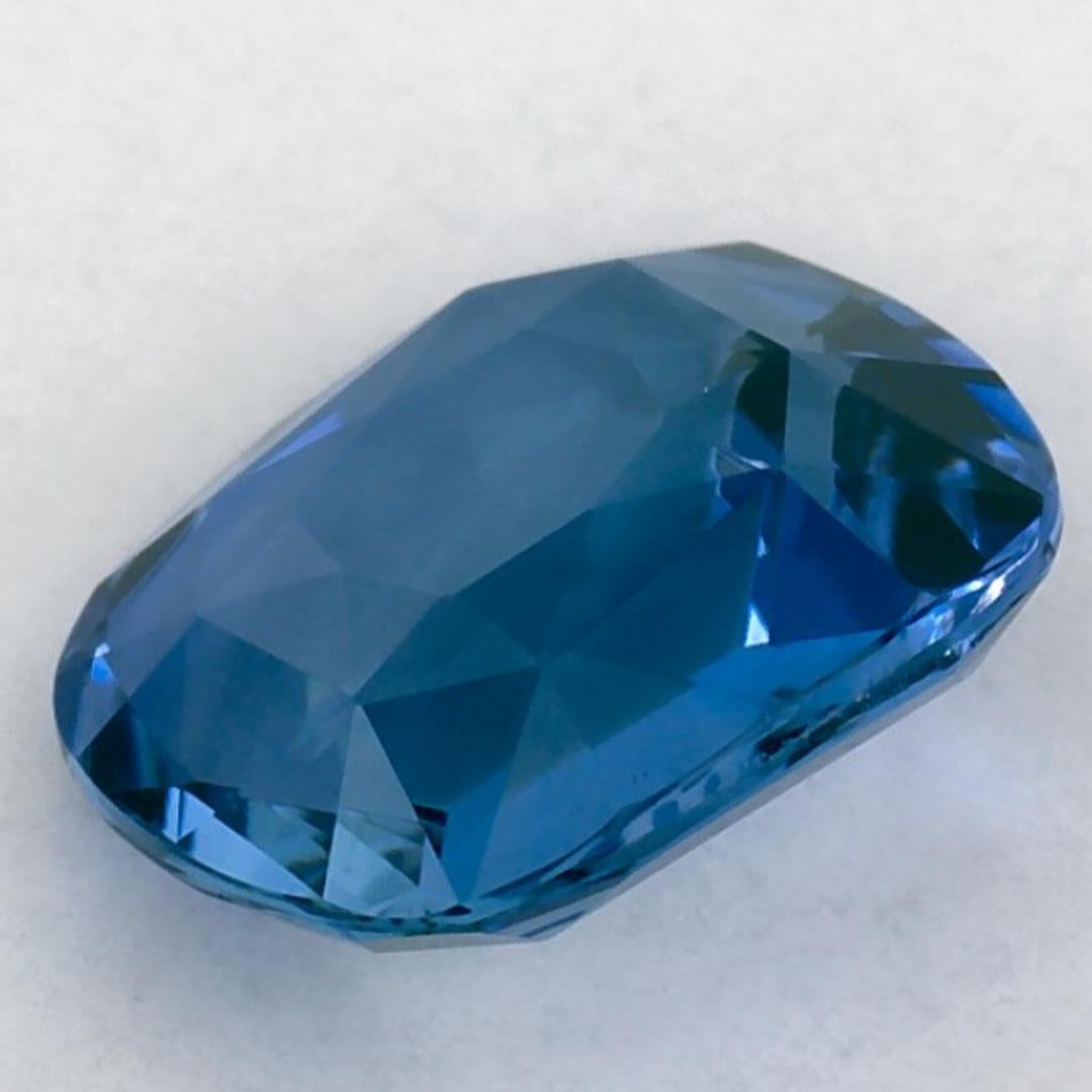 1.76 Karat Blauer Saphir Cushion Loser Edelstein im Angebot 3