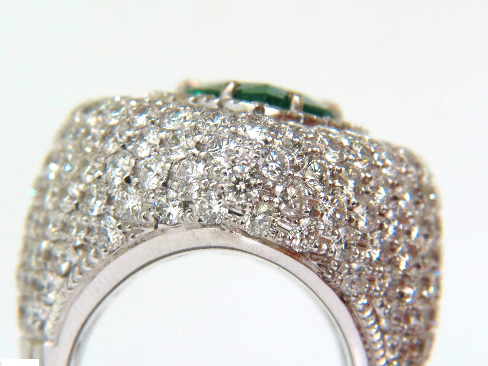 17.60 Carat 18 Karat Natural Fine Green Emerald Diamond 3D Puffed Dome Deco Ring For Sale 3