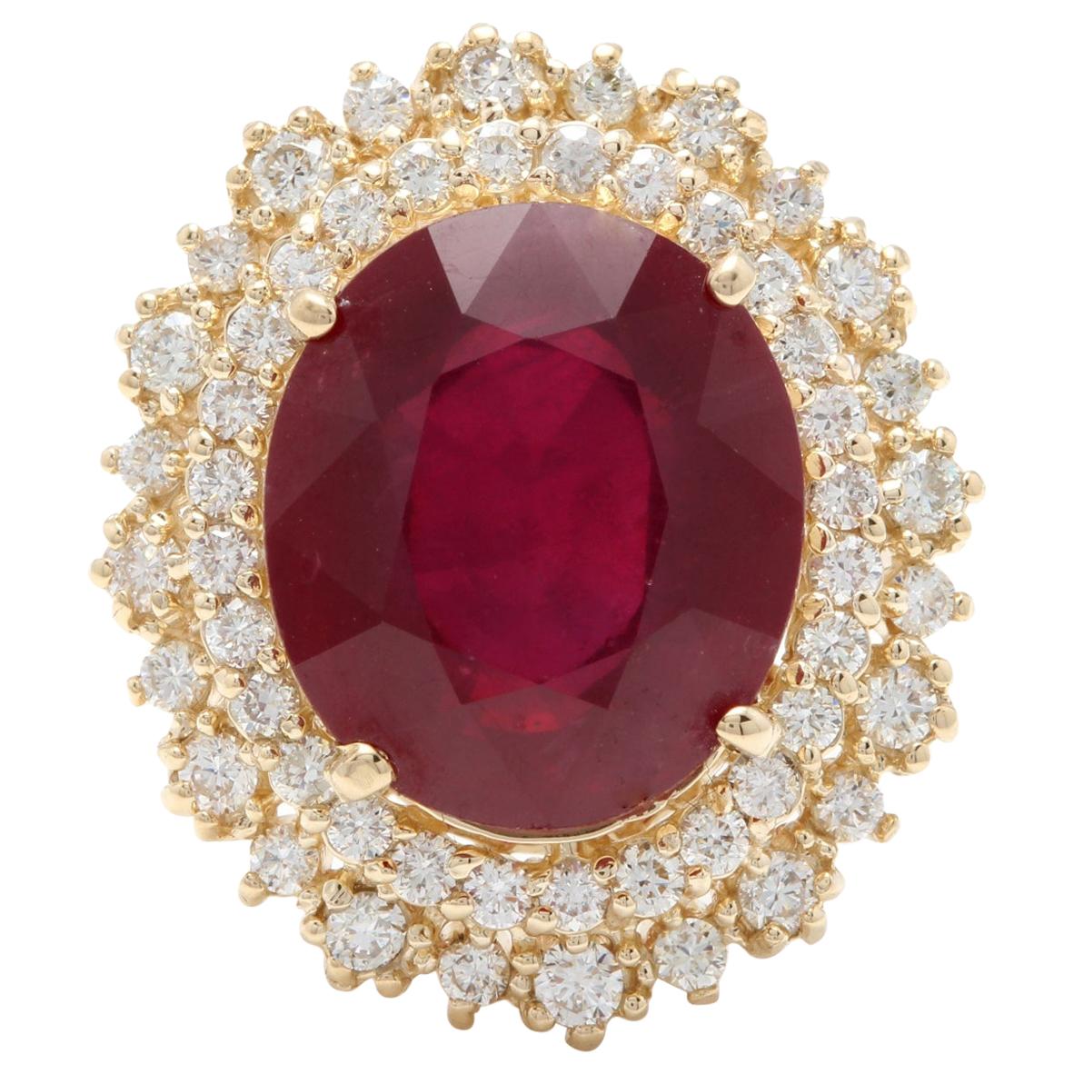 17.60 Carat Impressive Red Ruby and Diamond 14 Karat Yellow Gold Ring For Sale
