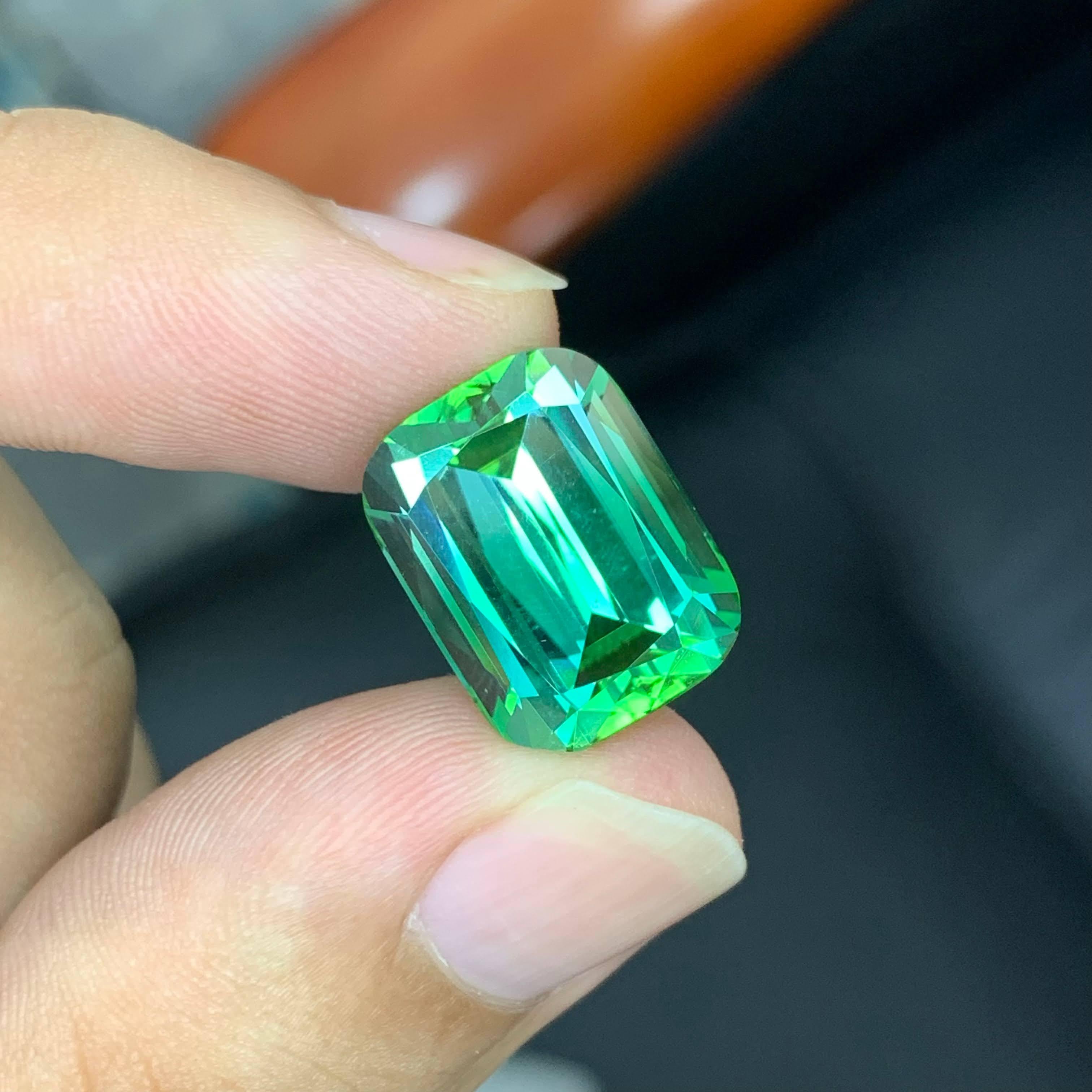 Taille coussin 17.60 Carat Natural Loose Lagoon Green Tourmaline Cushion Cut Afghan Gemstone (pierre précieuse afghane) en vente