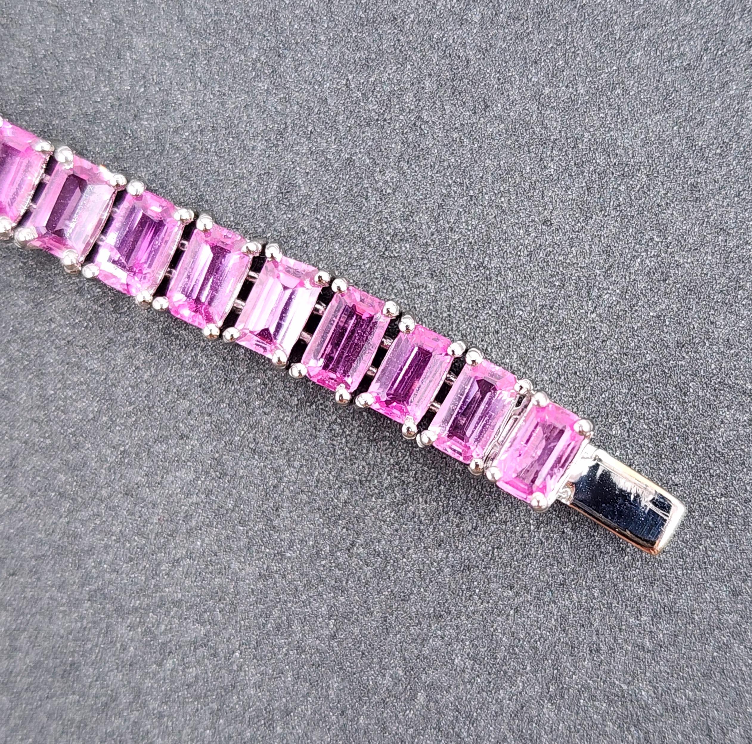Women's or Men's 17.60 ct Natural Pink Sapphire Bracelet For Sale