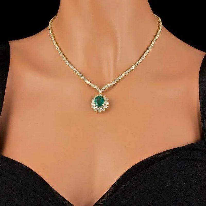 17.60ct Natural Emerald & Diamond 18K Solid Yellow Gold Necklace In New Condition For Sale In Los Angeles, CA