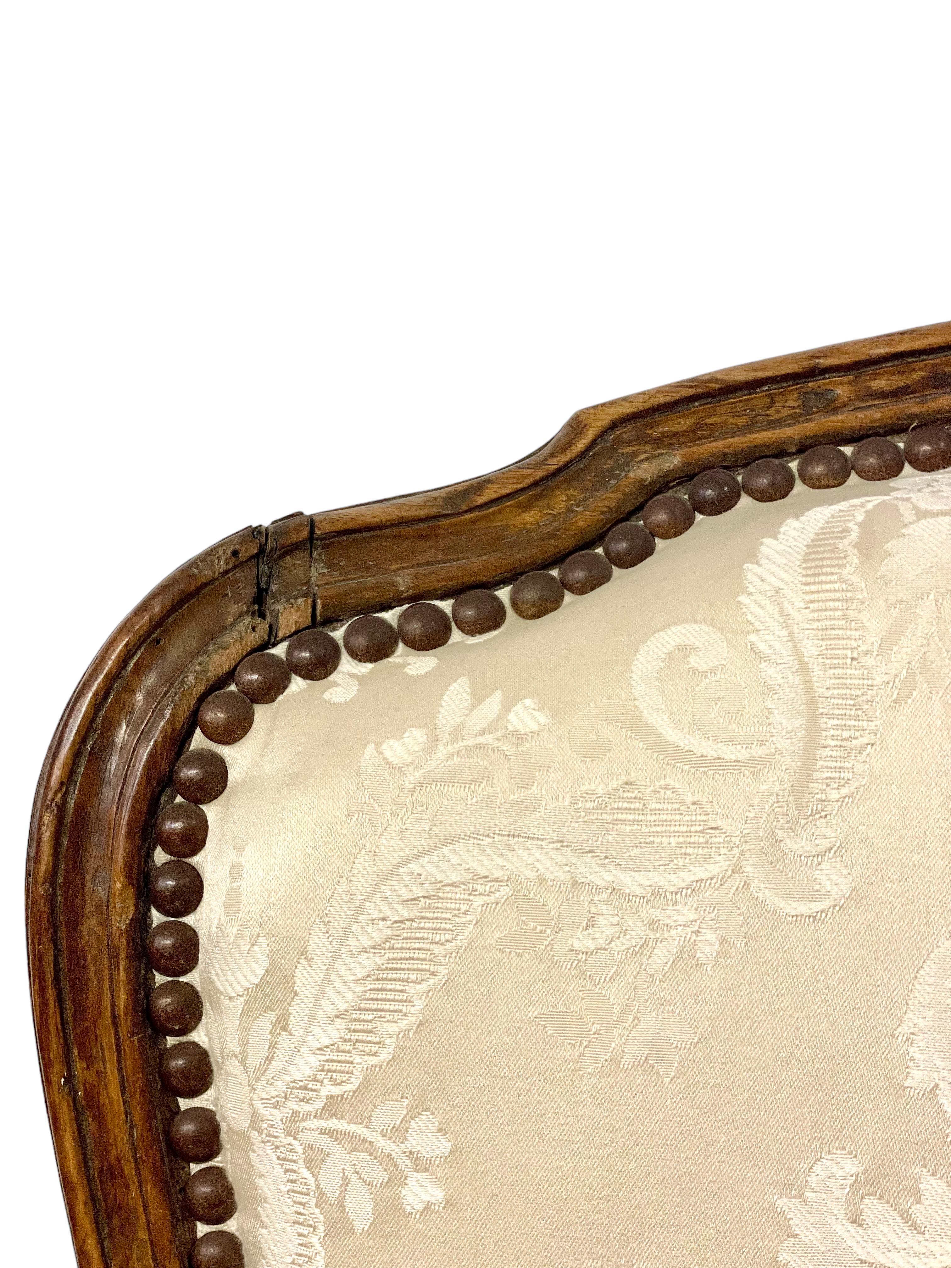 Fauteuil d'époque Louis XV du 18ème siècle par Mathieu BAUVE en vente 6