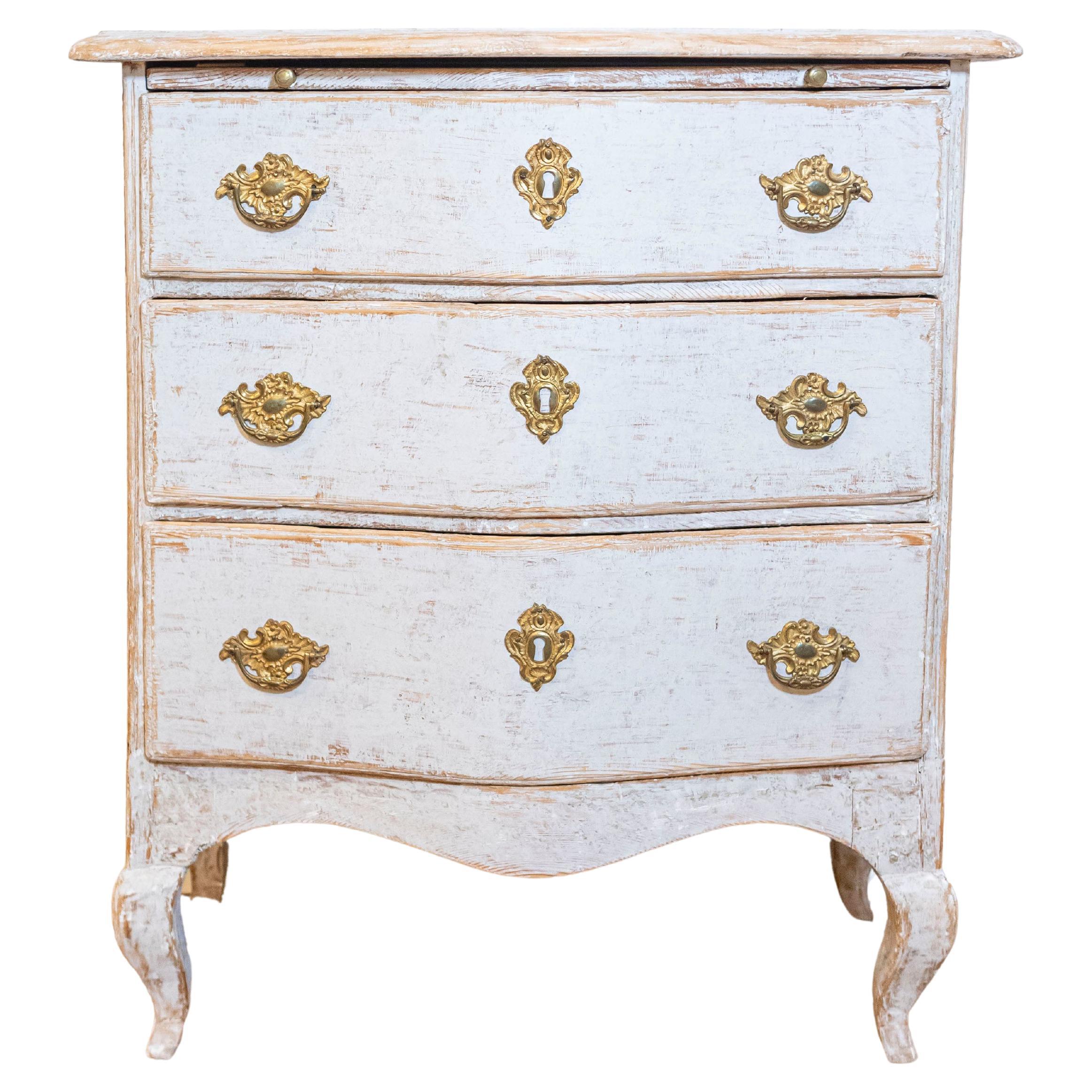 1760s Rococo Period Swedish Light Grey Painted Chest of Drawers with Pull-Out For Sale