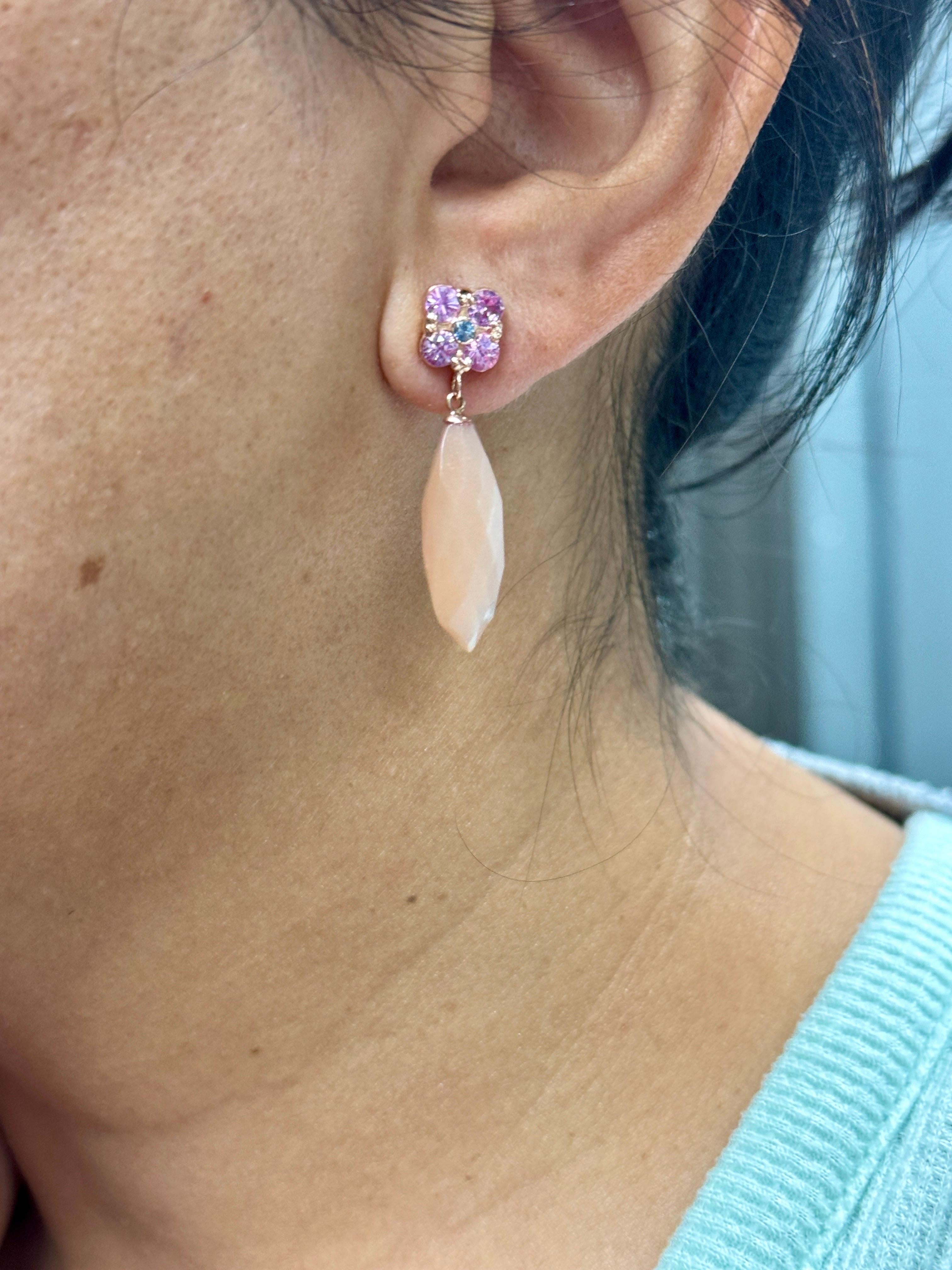 Women's 17.61 Carat Peach Moonstone Sapphire Rose Gold Drop Earrings For Sale
