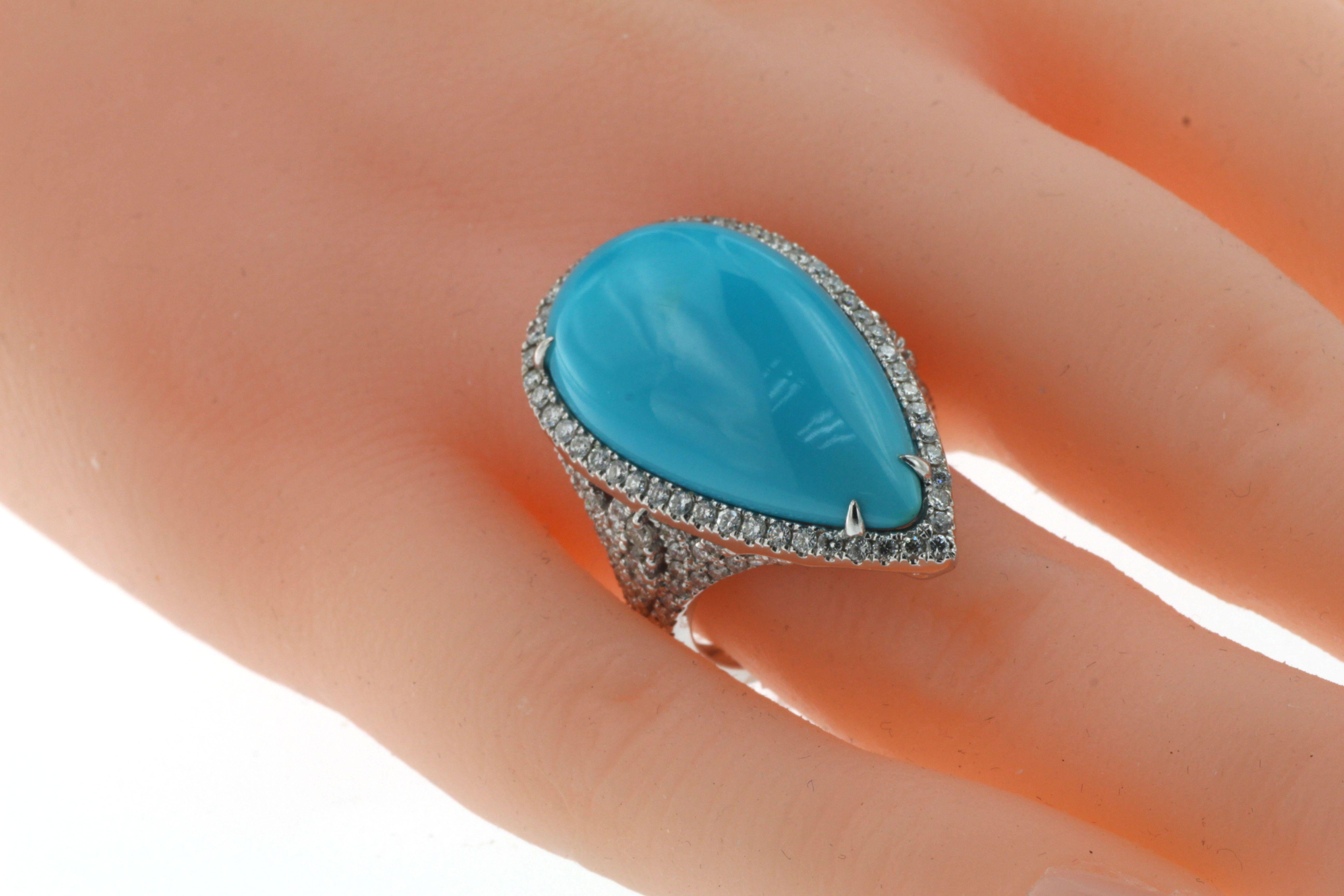 Contemporary 17.64 Carat Sleeping Beauty Turquoise Diamond  Ring in 18 Karat White Gold