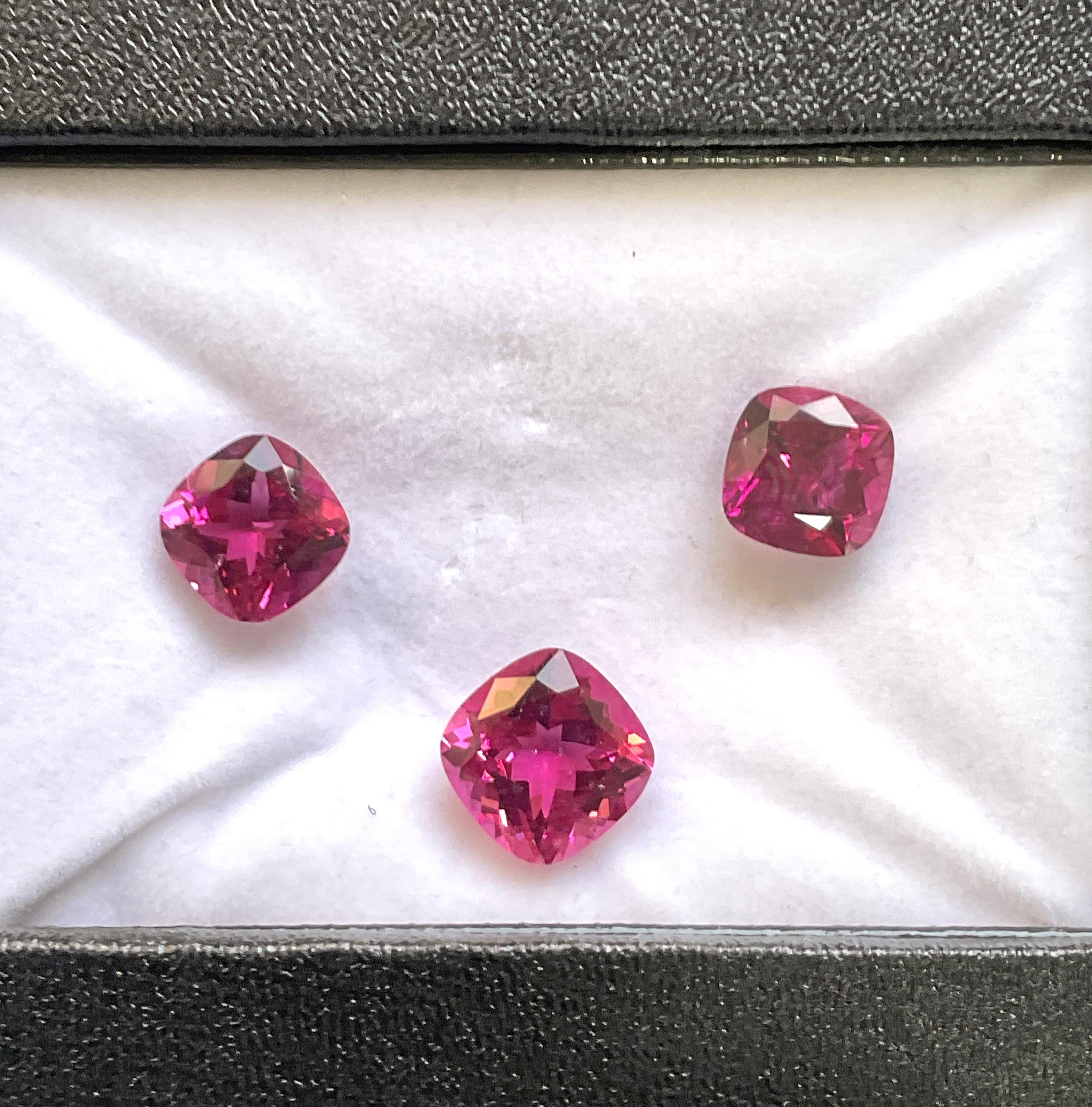17.65 Carats Rubellite 3 Pieces Cushion Cut Layout For Jewelry Natural Gemstone For Sale 1